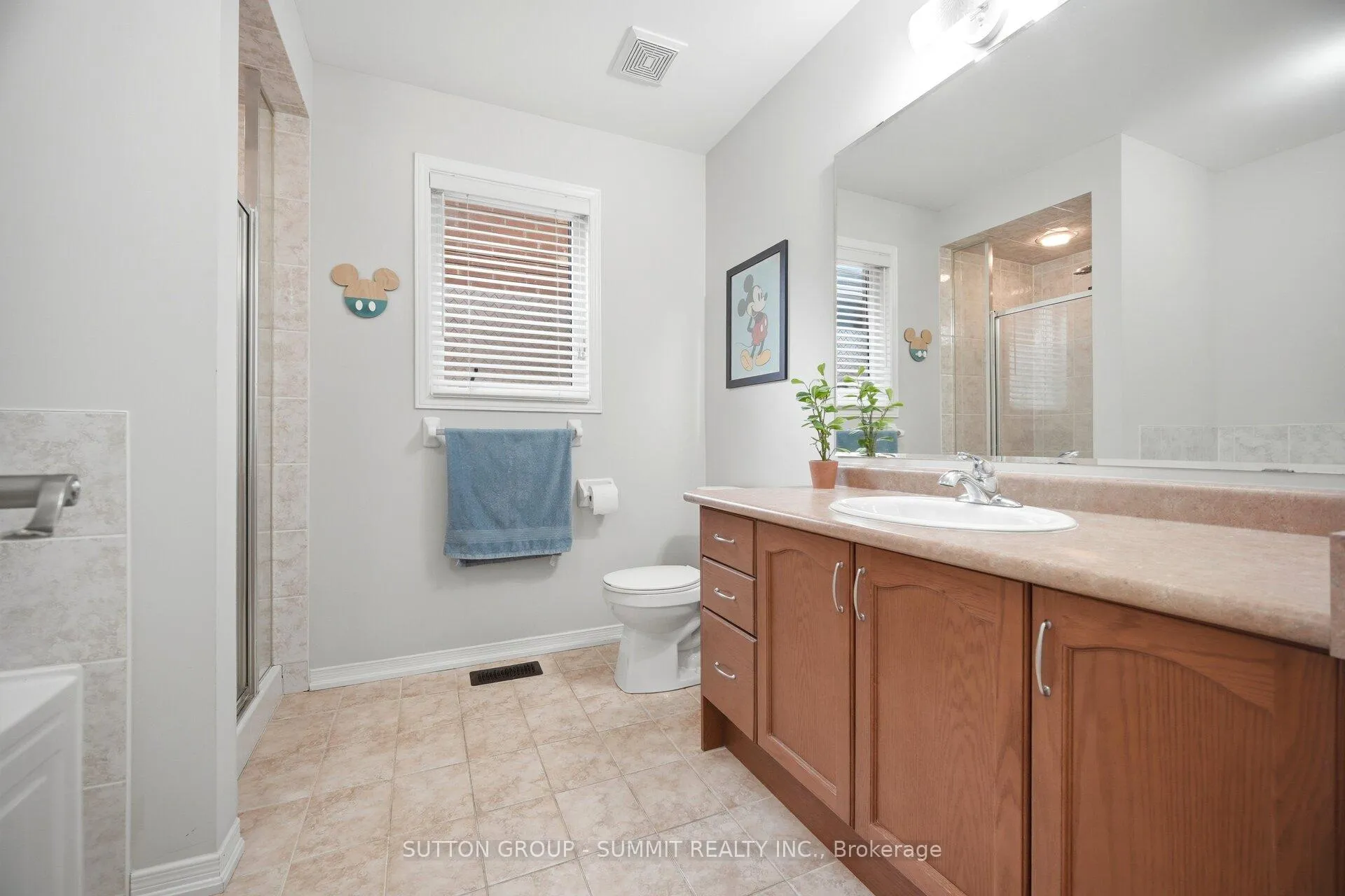 Photo 25 of 100 Burnstown Circle, Brampton, Bram East — HOMEH