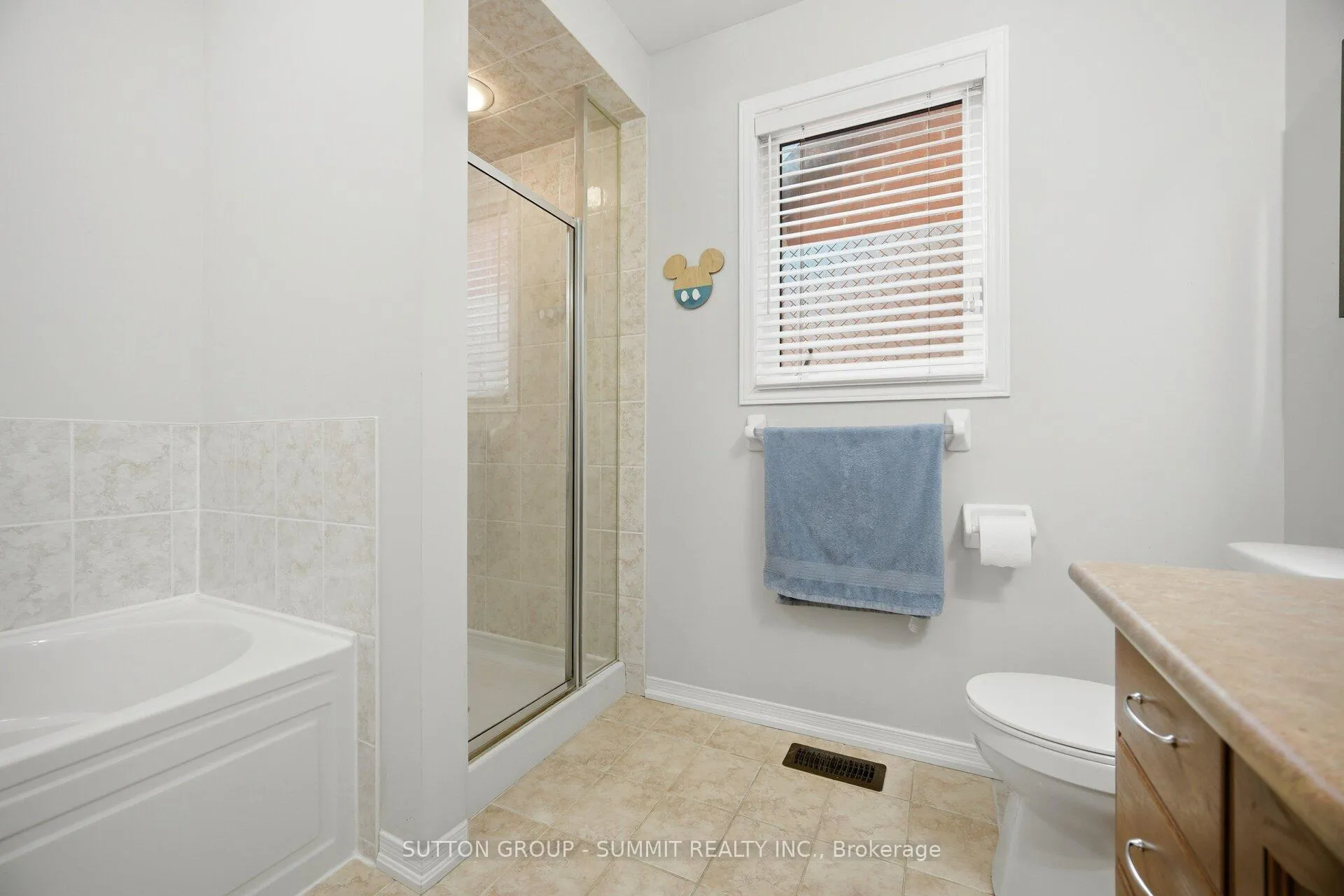 Photo 26 of 100 Burnstown Circle, Brampton, Bram East — HOMEH