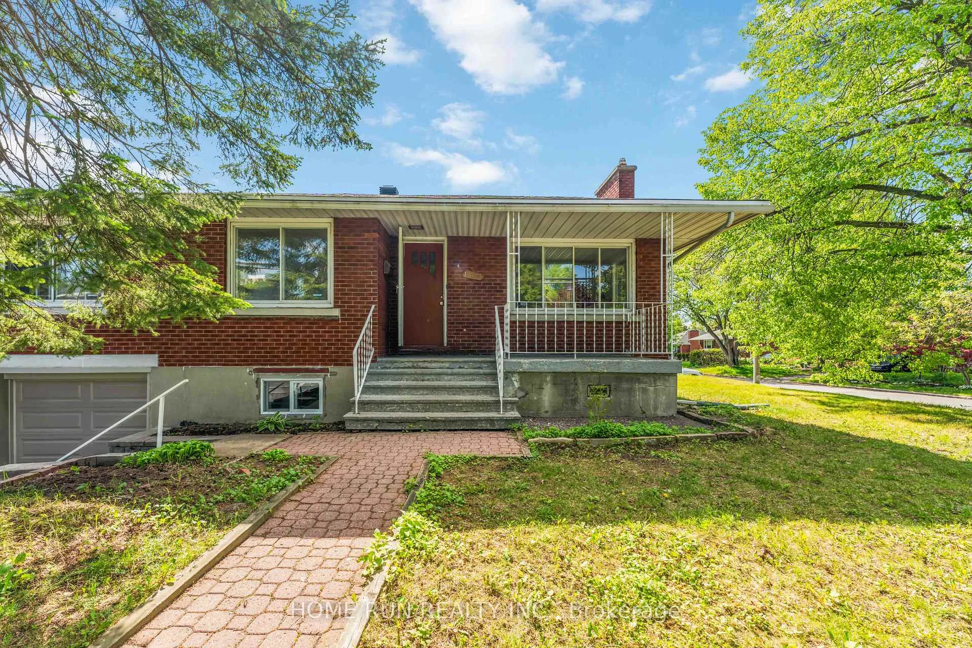 Photo 1 of 1530 Clementine Boulevard W, Ottawa, Billings Bridge — HOMEH
