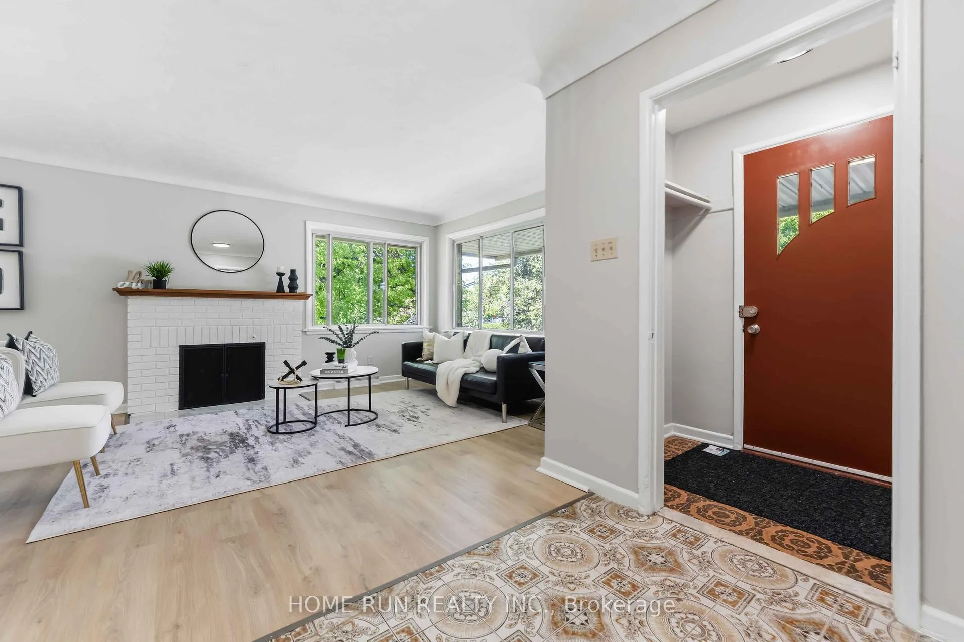 Photo 5 of 1530 Clementine Boulevard W, Ottawa, Billings Bridge — HOMEH