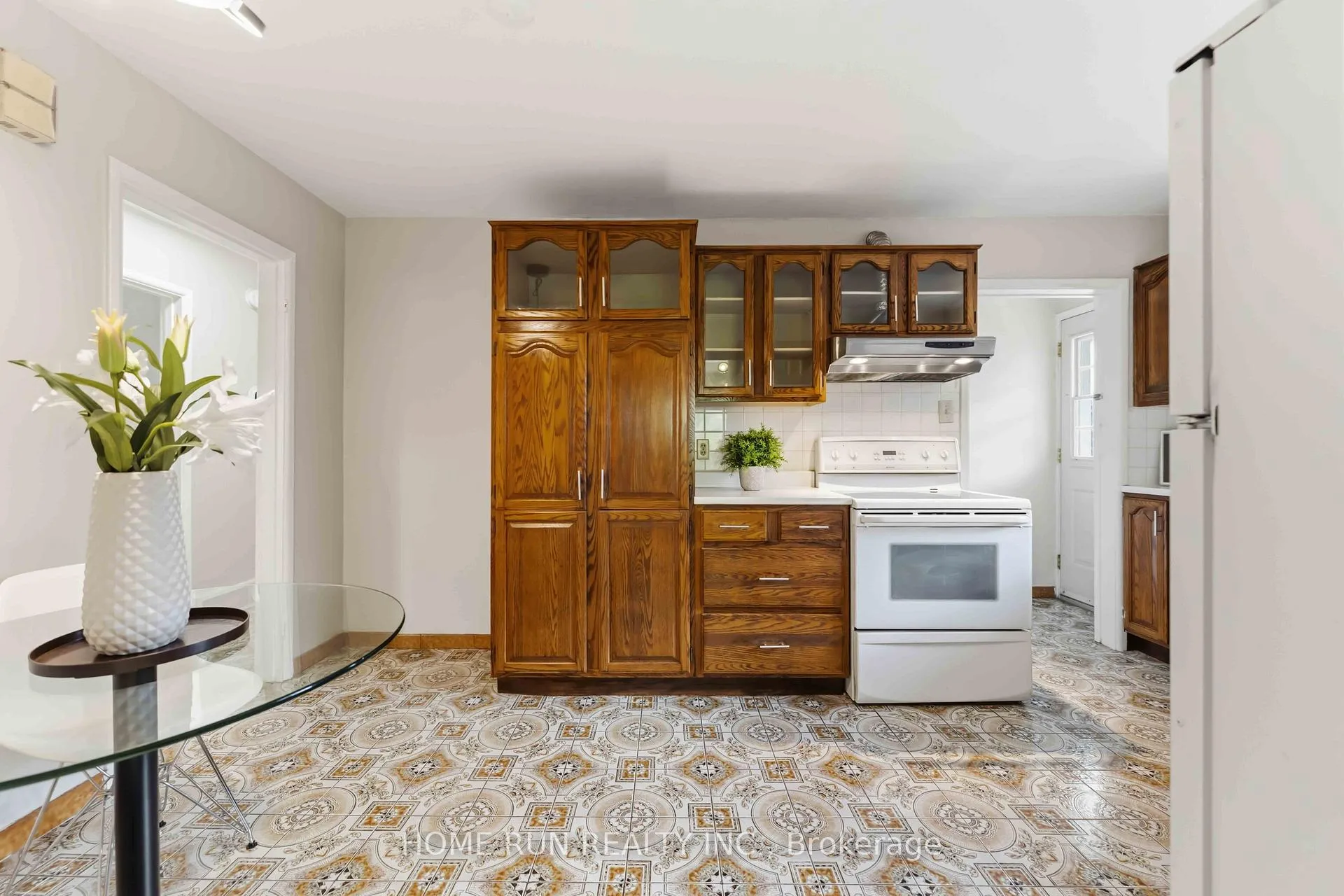Photo 13 of 1530 Clementine Boulevard W, Ottawa, Billings Bridge — HOMEH