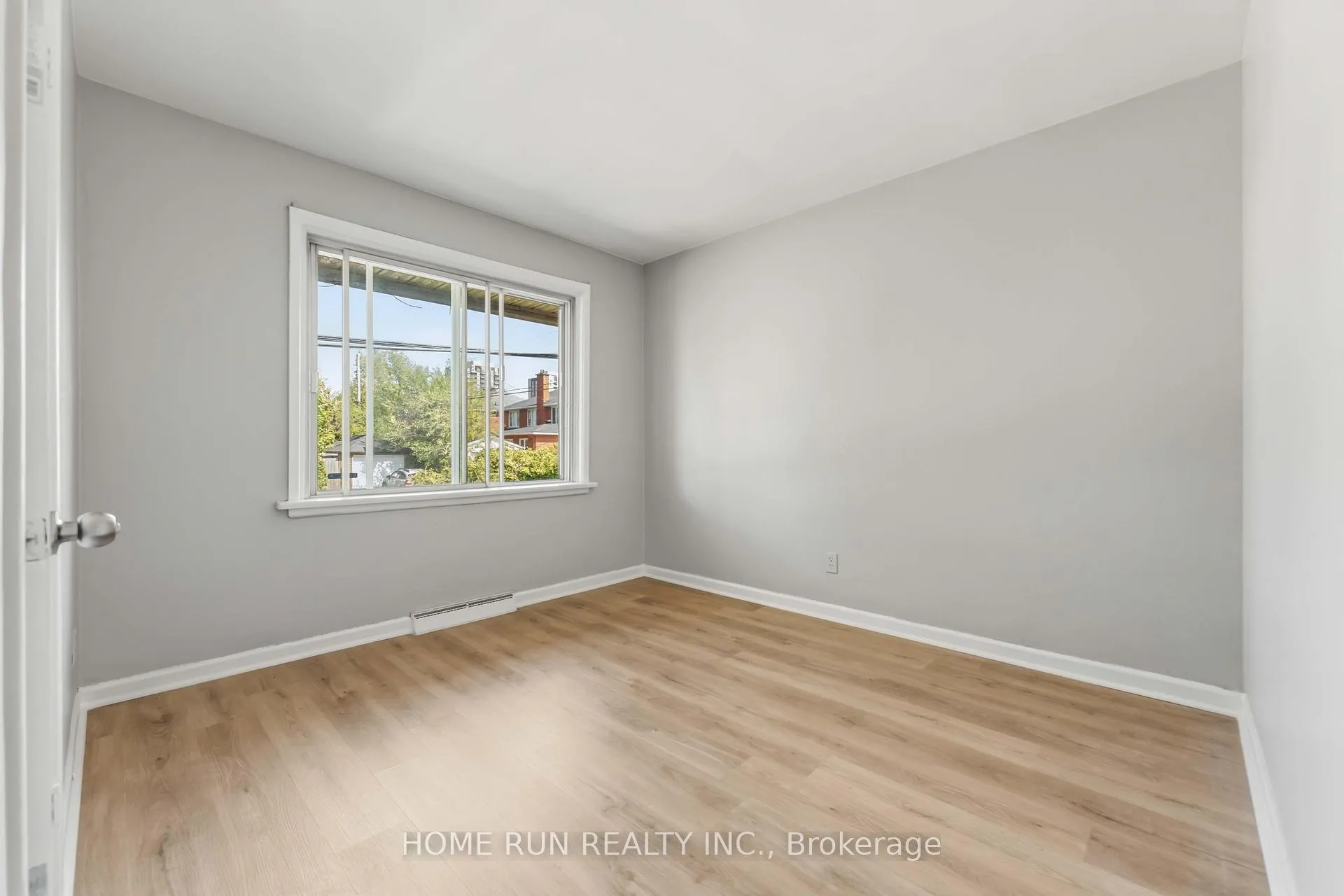 Photo 20 of 1530 Clementine Boulevard W, Ottawa, Billings Bridge — HOMEH