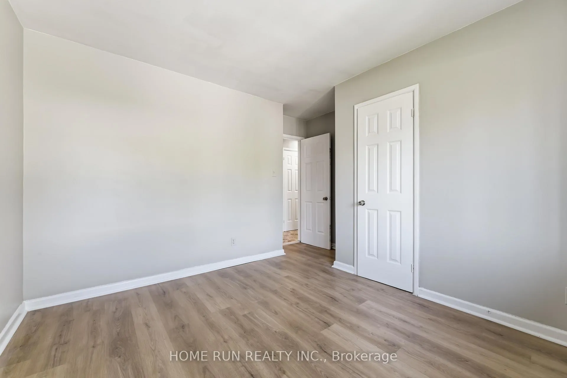 Photo 21 of 1530 Clementine Boulevard W, Ottawa, Billings Bridge — HOMEH