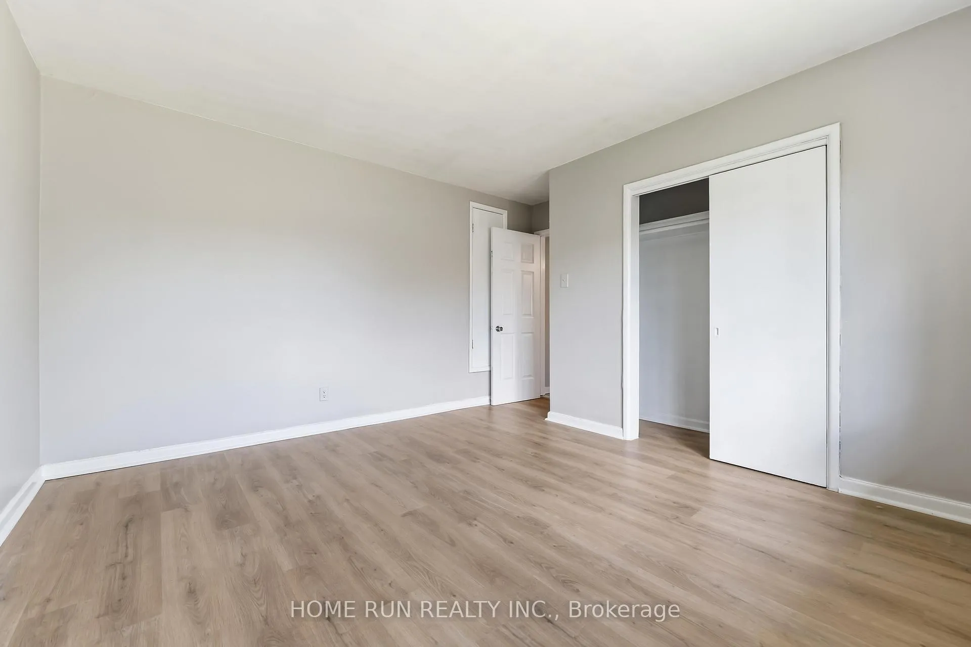 Photo 23 of 1530 Clementine Boulevard W, Ottawa, Billings Bridge — HOMEH