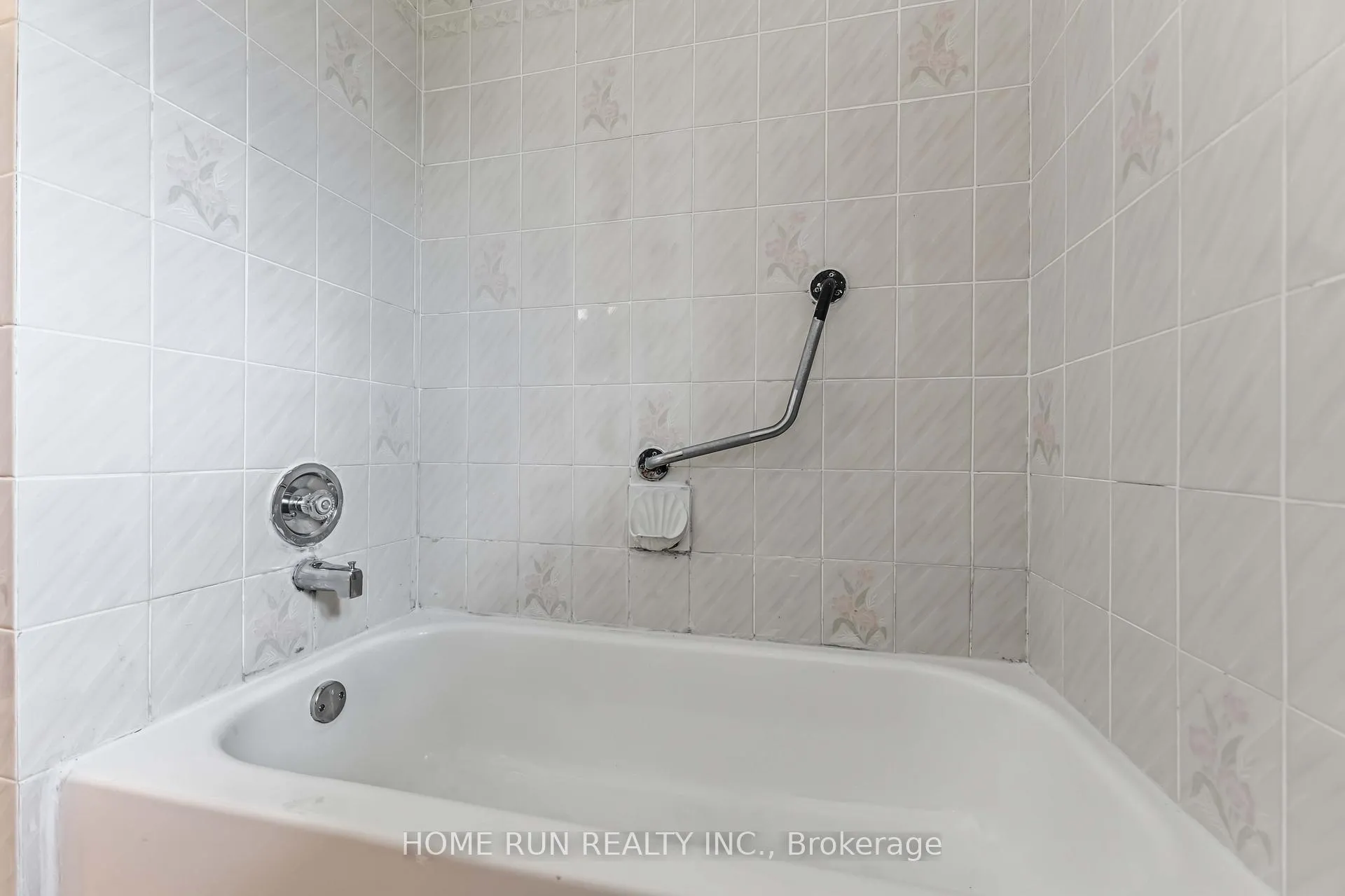 Photo 26 of 1530 Clementine Boulevard W, Ottawa, Billings Bridge — HOMEH