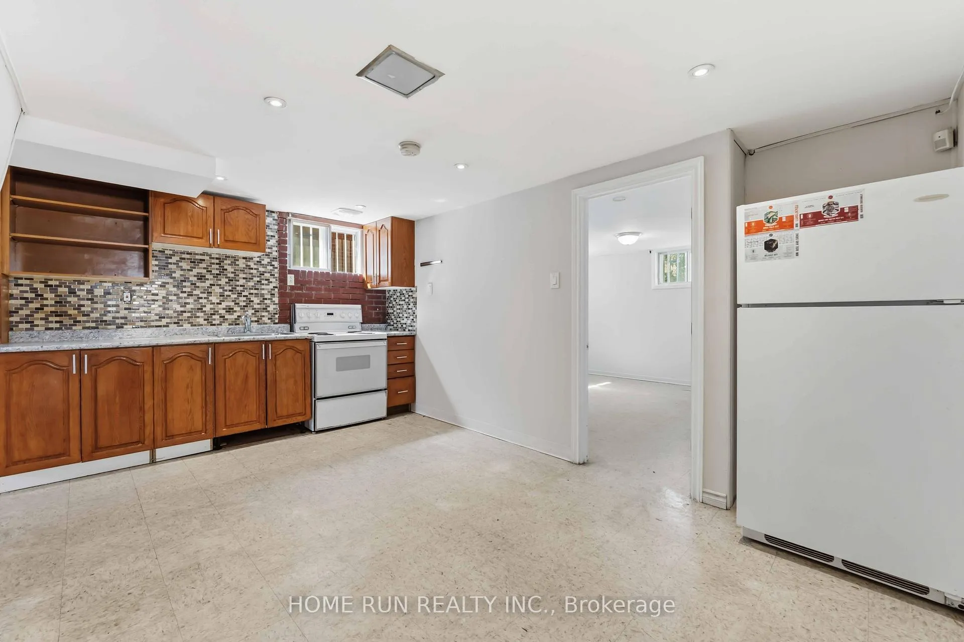 Photo 30 of 1530 Clementine Boulevard W, Ottawa, Billings Bridge — HOMEH