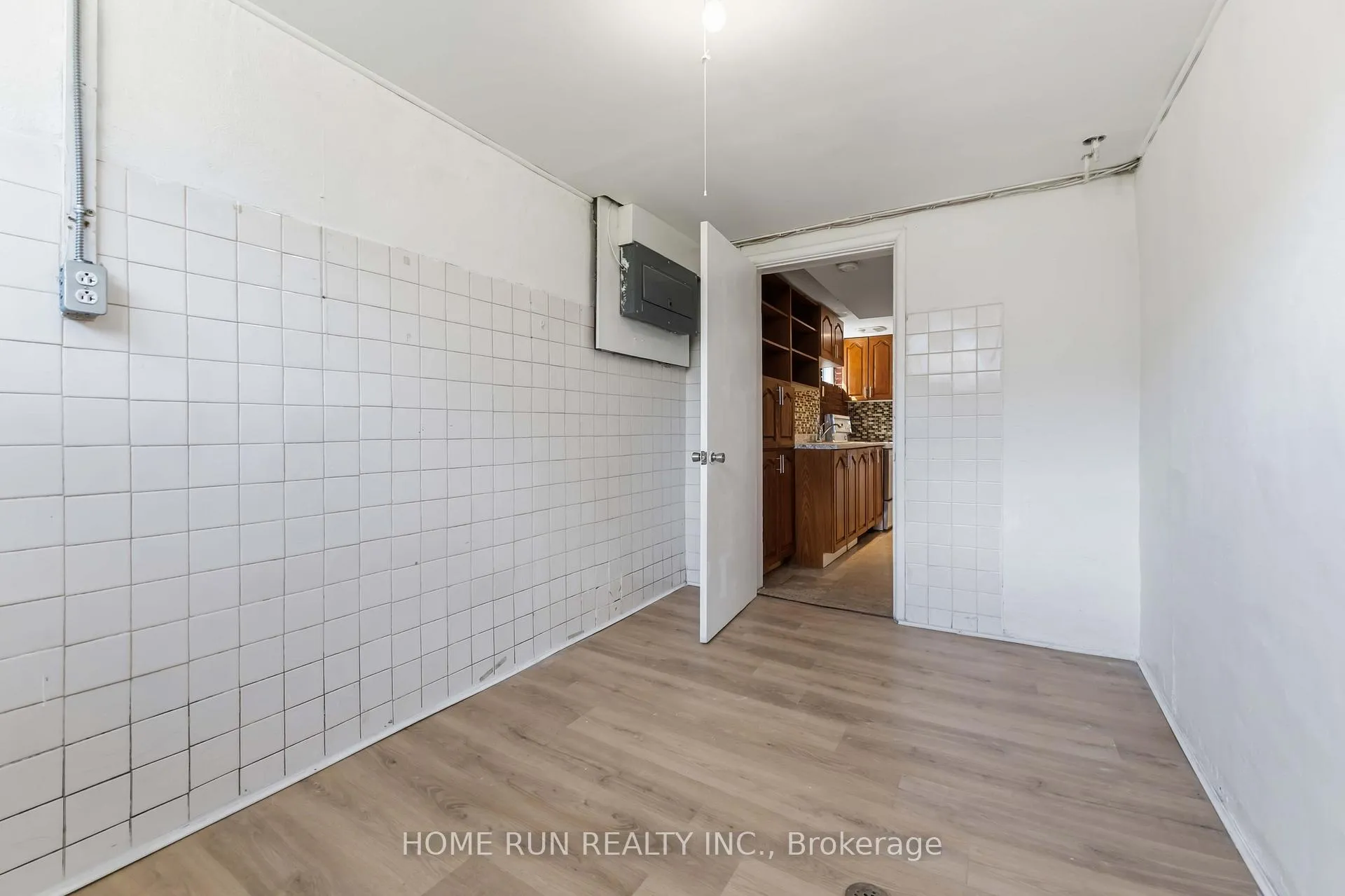 Photo 36 of 1530 Clementine Boulevard W, Ottawa, Billings Bridge — HOMEH