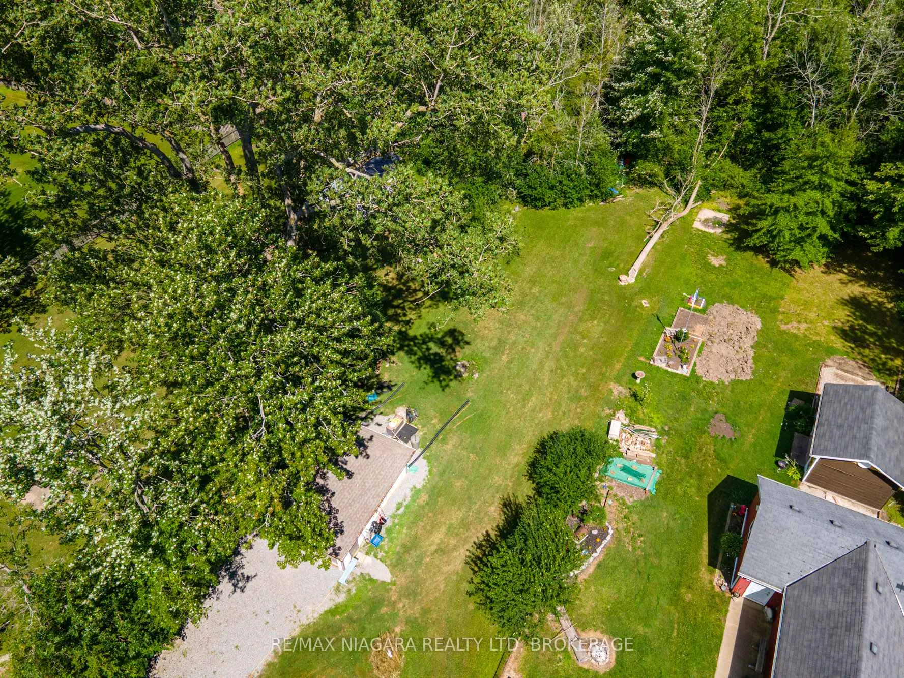 Photo 6 of 434 Crescent Road, Fort Erie, Crescent Park — HOMEH