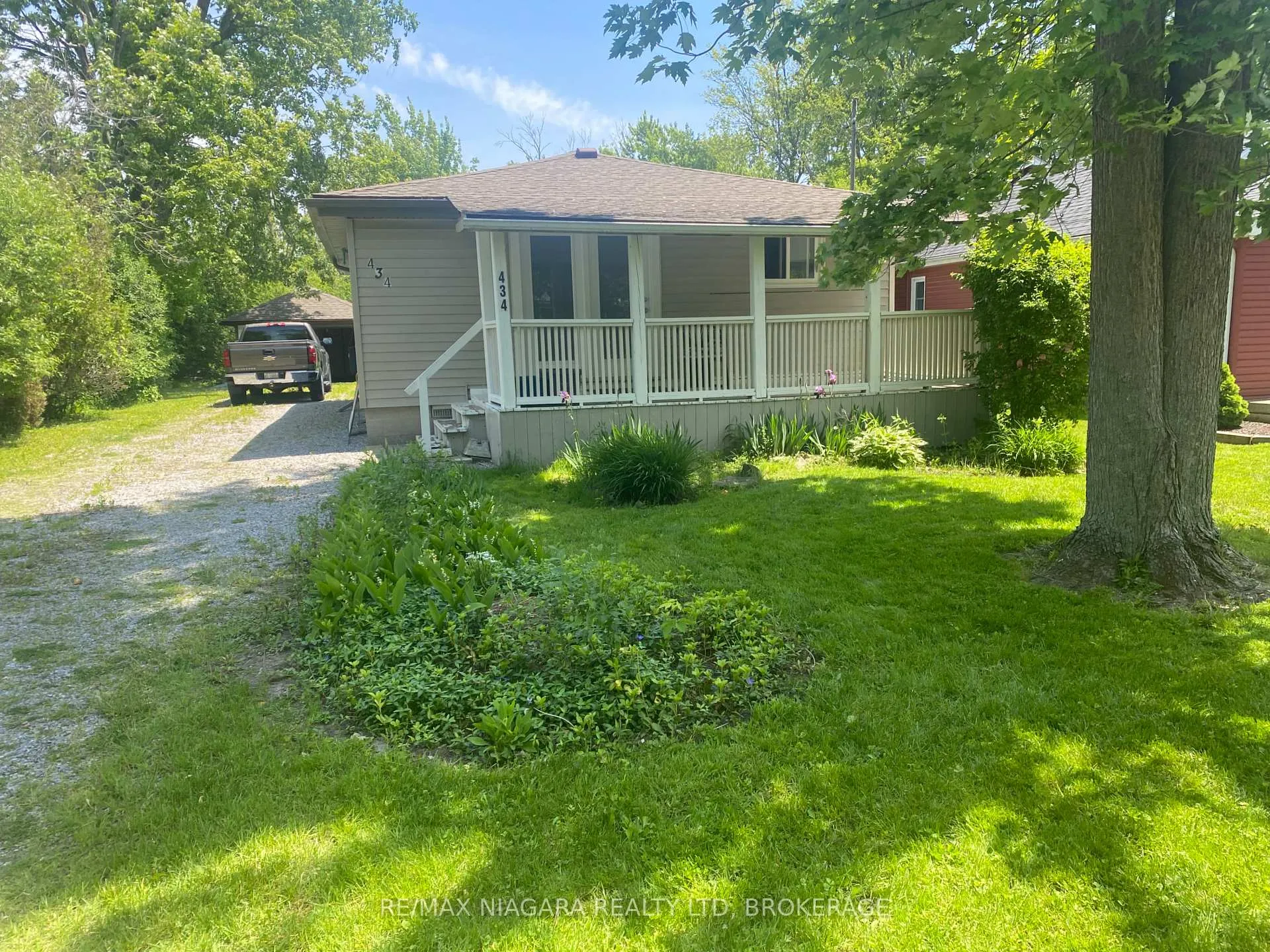 Photo 2 of 434 Crescent Road, Fort Erie, Crescent Park — HOMEH