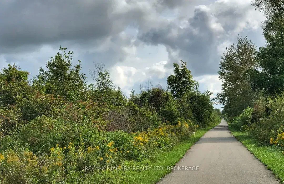 Photo 14 of 434 Crescent Road, Fort Erie, Crescent Park — HOMEH
