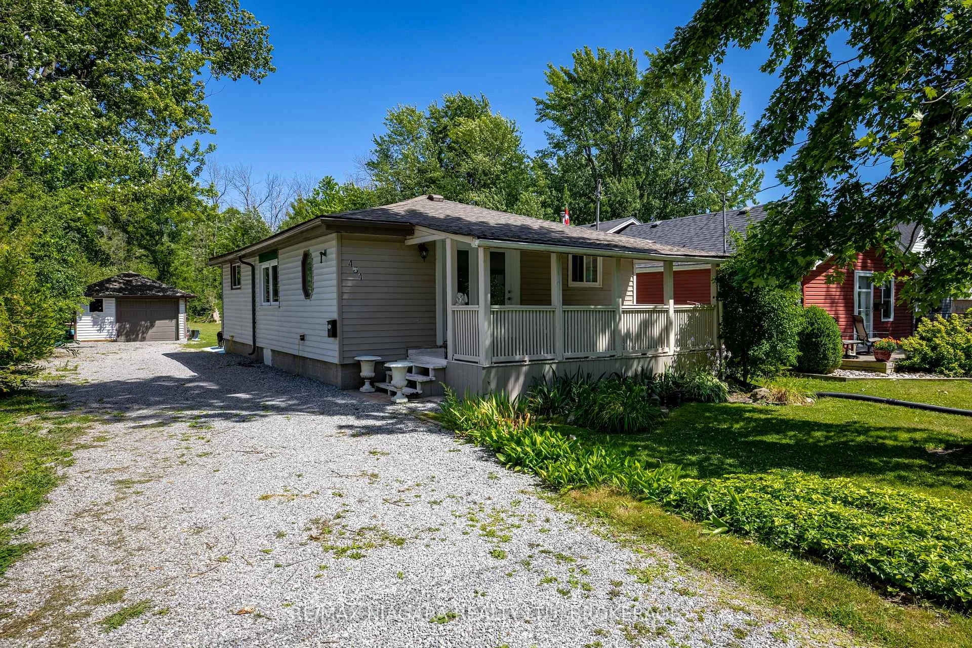 Photo 12 of 434 Crescent Road, Fort Erie, Crescent Park — HOMEH