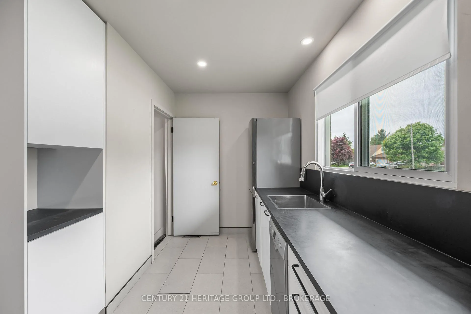 Photo 10 of 486 Kirkwood Road E, Kingston, City Southwest — HOMEH