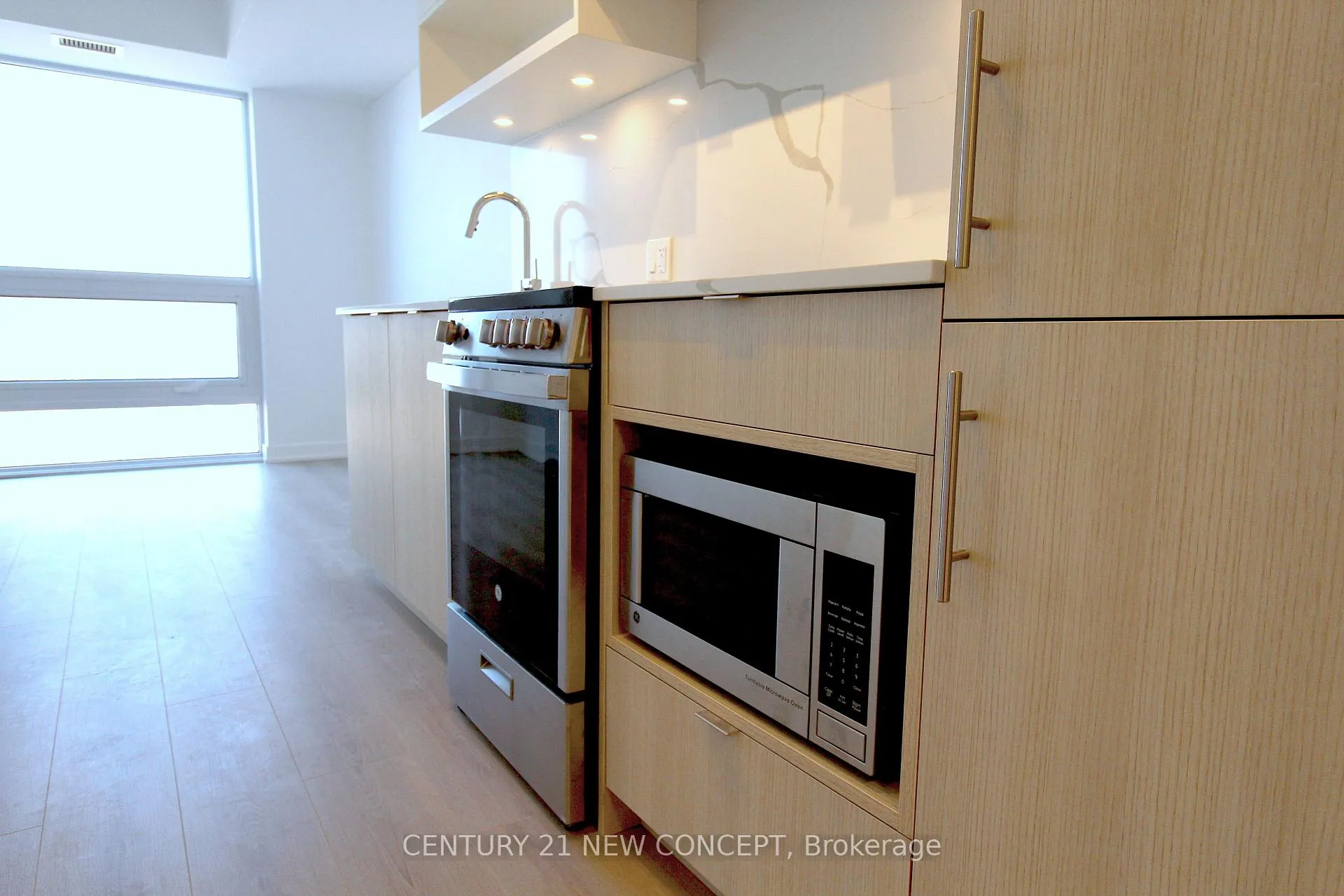 Photo 5 of Unit 2205, 100 Queen Street E, Toronto, Church-Yonge Corridor — HOMEH