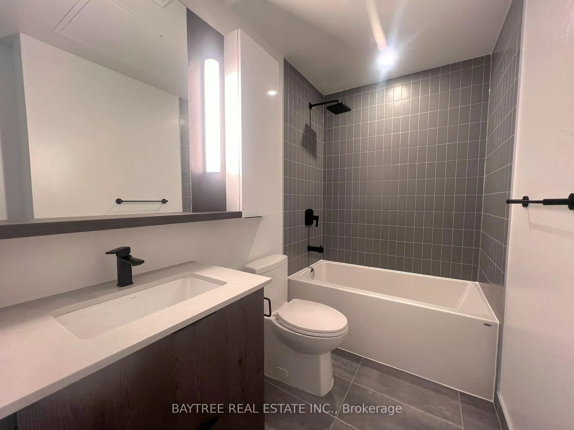 Photo 10 of Unit 2407, 5 Defries Street, Toronto, Regent Park — HOMEH