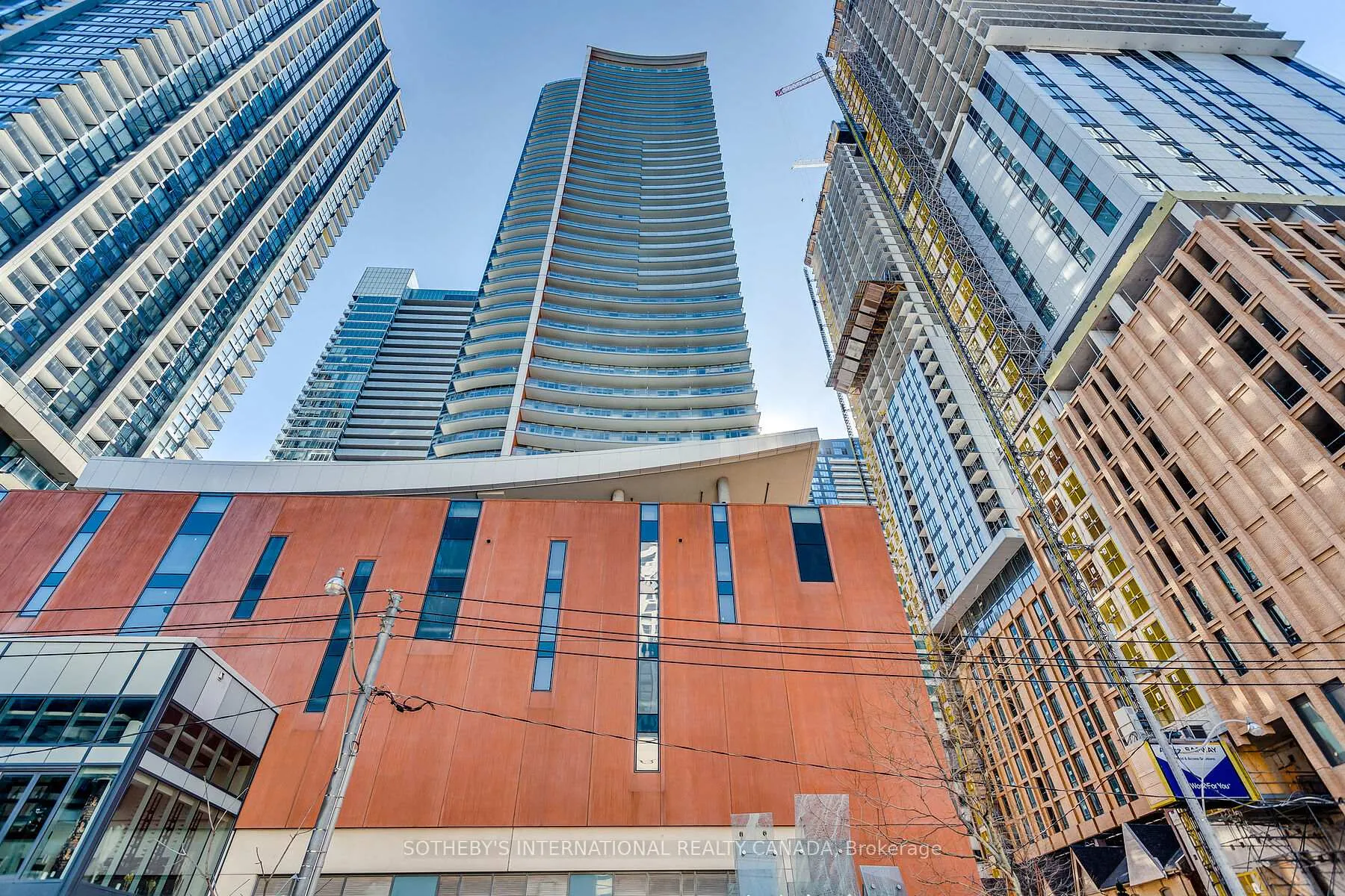 Photo 4 of Unit 2410, 21 Widmer Street, Toronto, Waterfront Communities — HOMEH