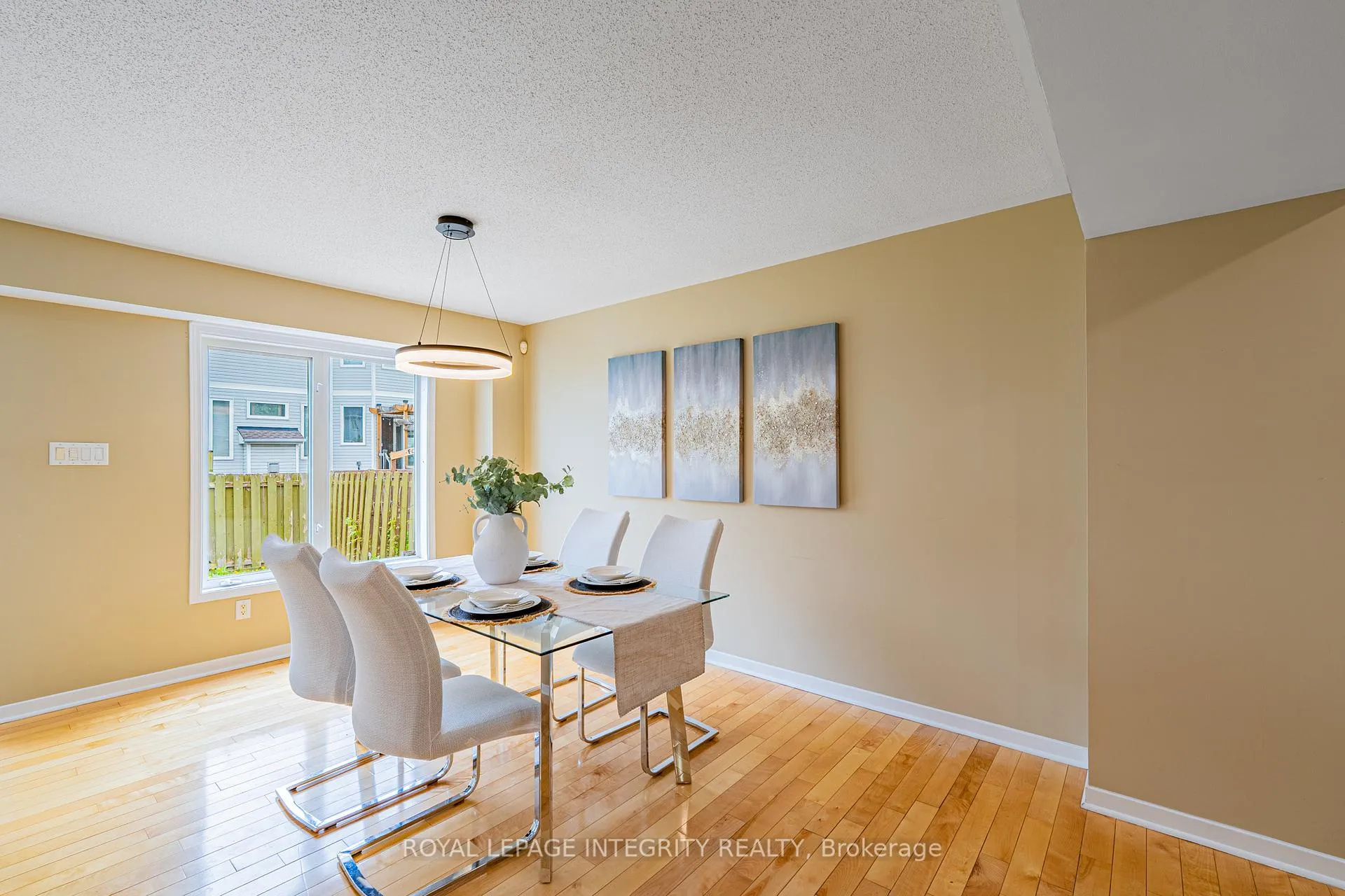 Photo 12 of 1213 Clyde Avenue, Ottawa, Central Park — HOMEH