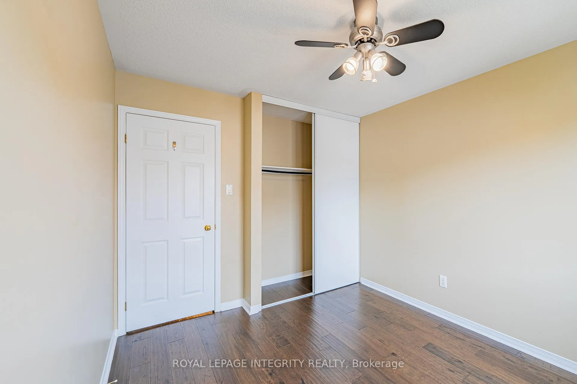Photo 23 of 1213 Clyde Avenue, Ottawa, Central Park — HOMEH