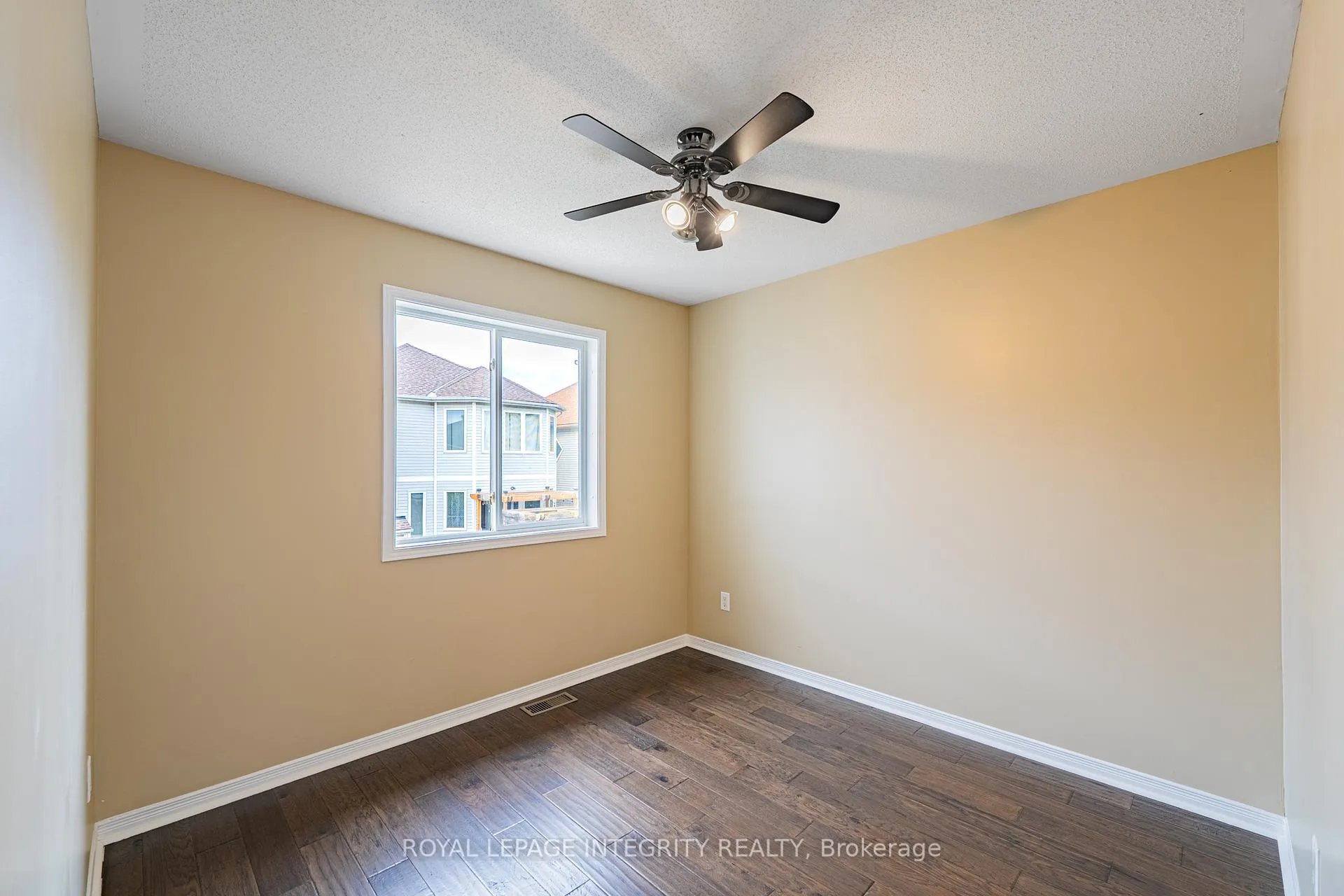 Photo 24 of 1213 Clyde Avenue, Ottawa, Central Park — HOMEH