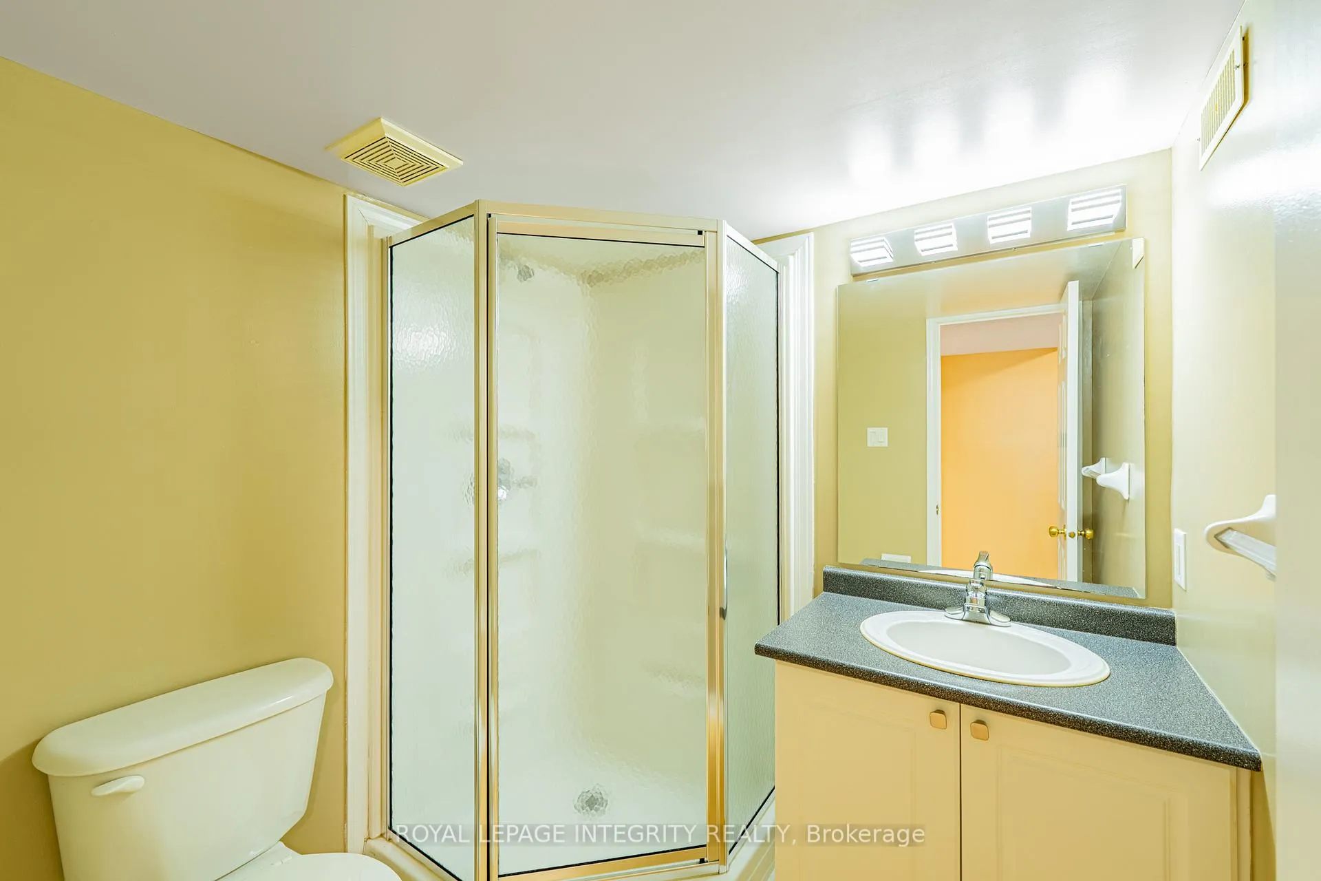 Photo 28 of 1213 Clyde Avenue, Ottawa, Central Park — HOMEH