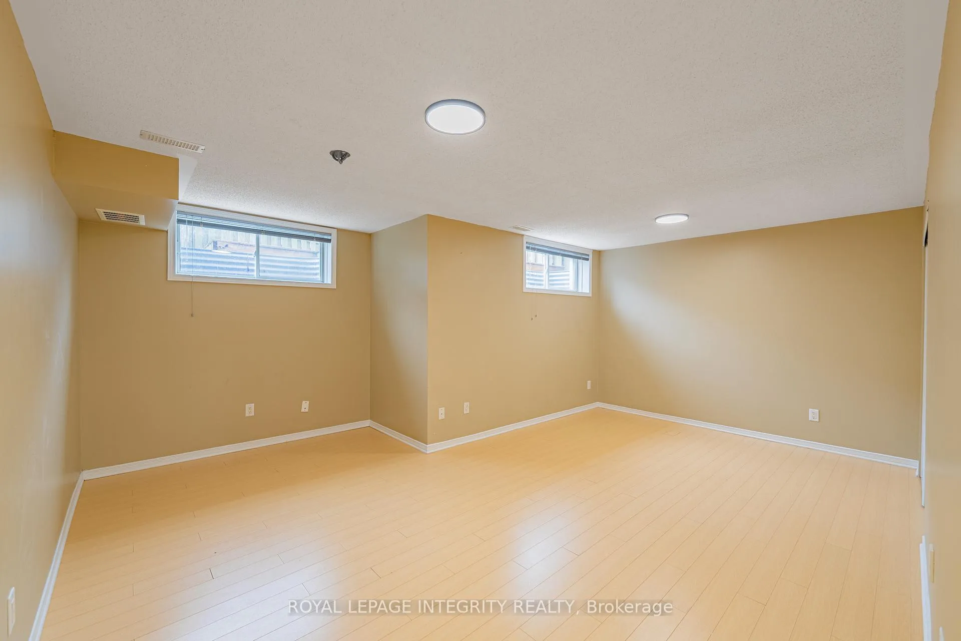 Photo 29 of 1213 Clyde Avenue, Ottawa, Central Park — HOMEH