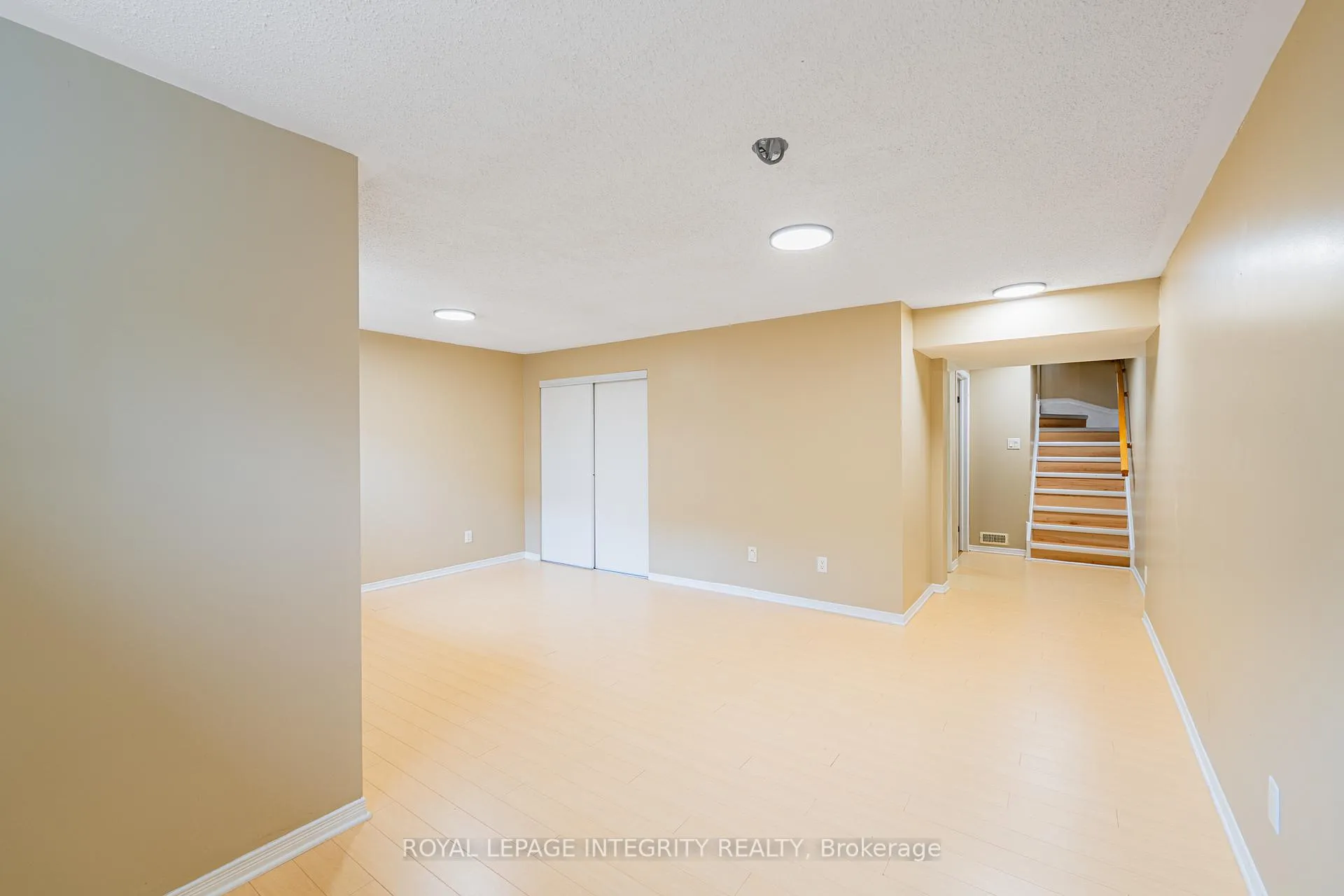 Photo 30 of 1213 Clyde Avenue, Ottawa, Central Park — HOMEH