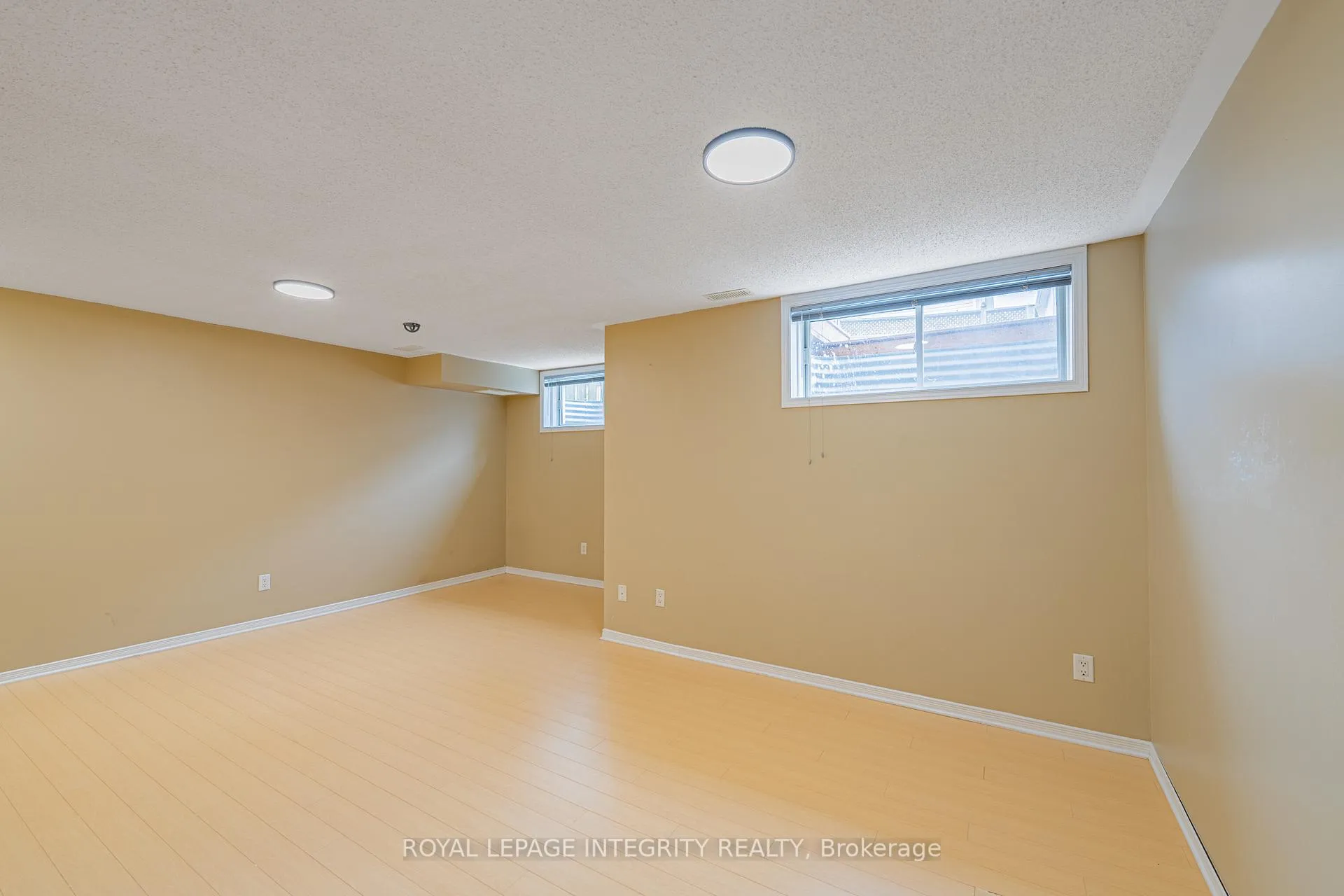Photo 31 of 1213 Clyde Avenue, Ottawa, Central Park — HOMEH