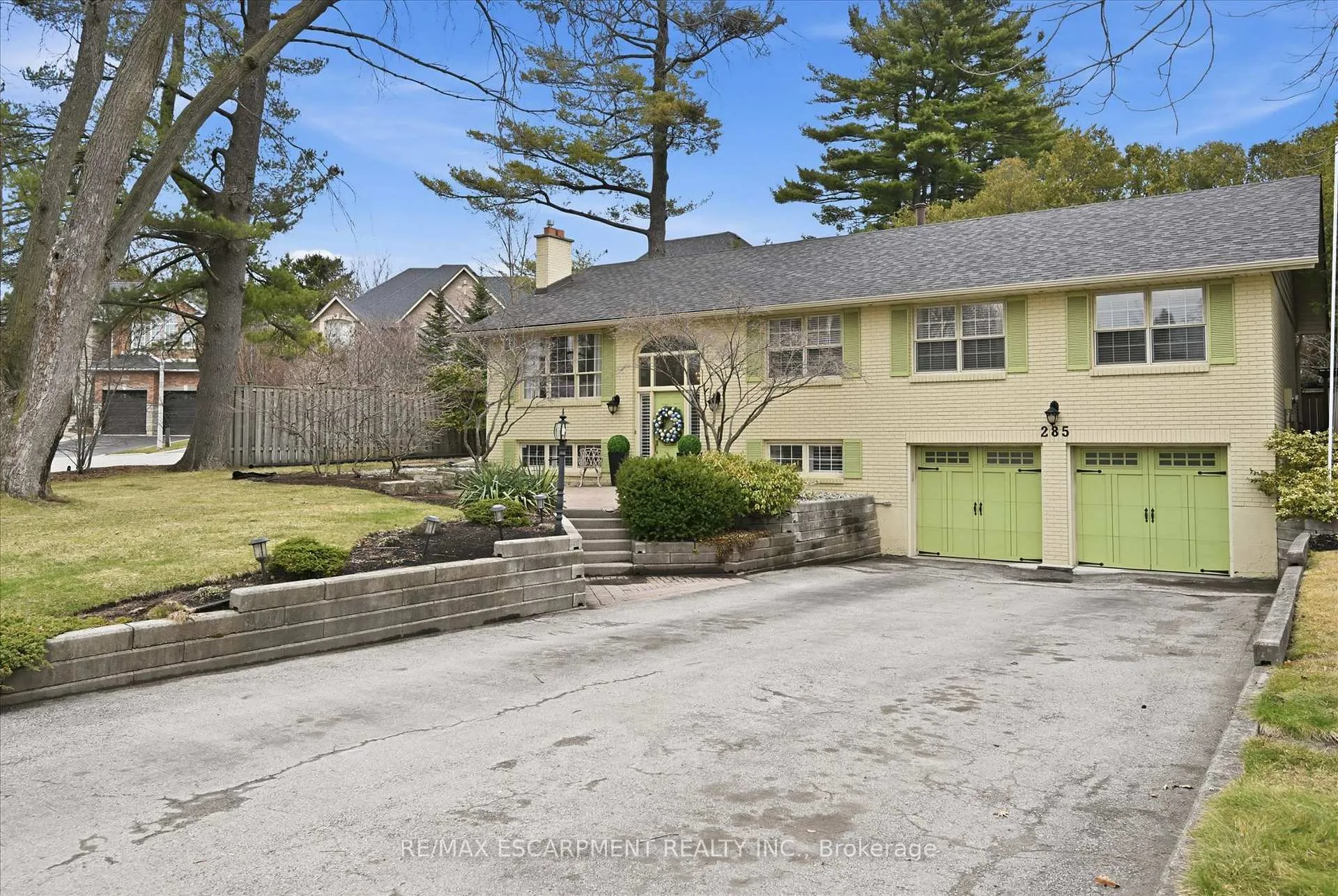 Front of 285 Glen Afton Drive