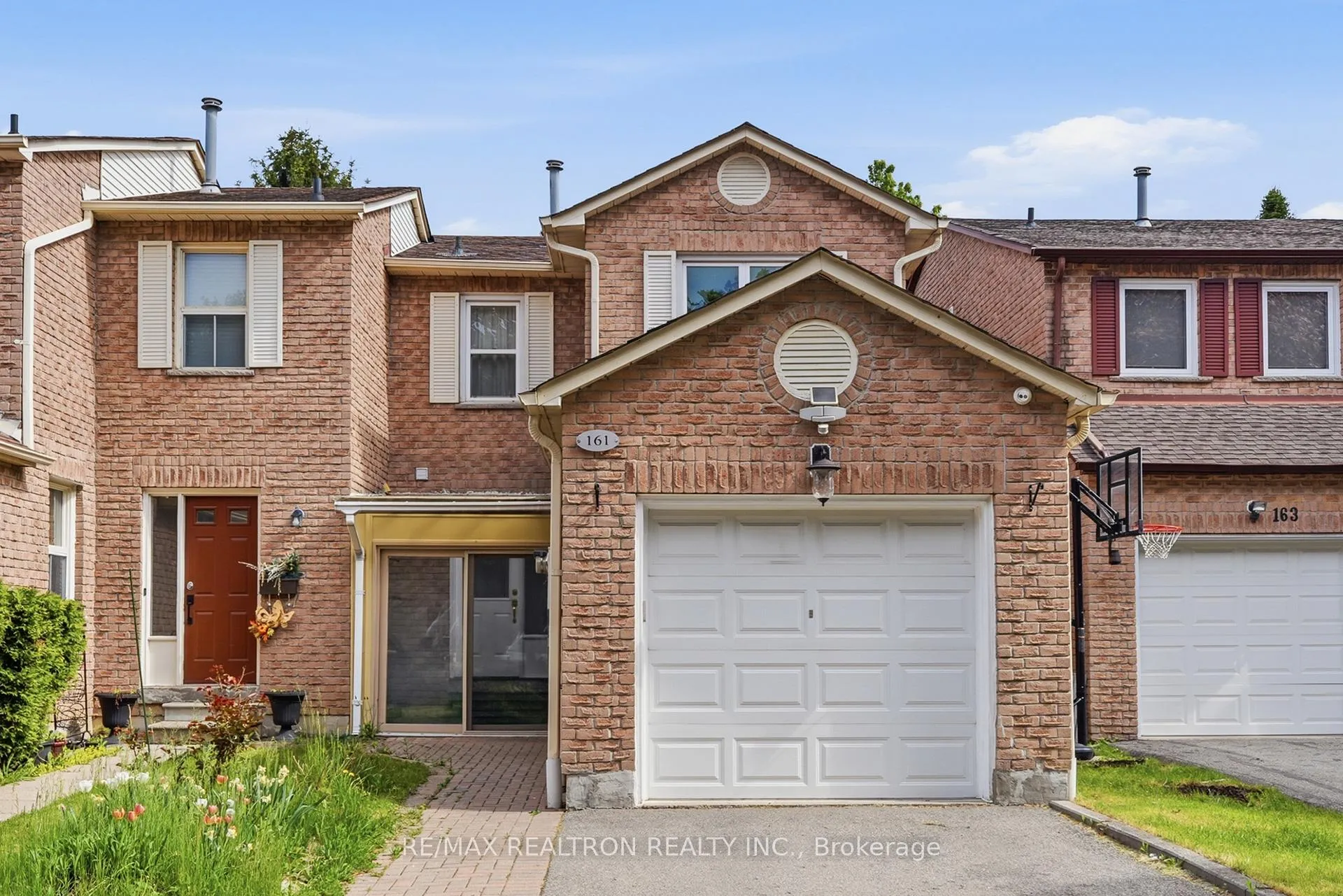 Front of 161 Cottonwood Court