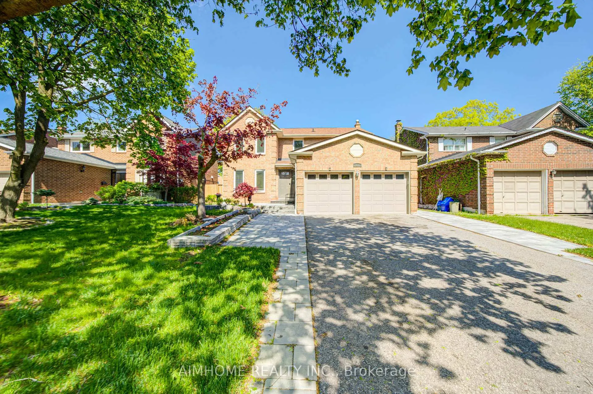 Photo 1 of 17 Garnish Green, Markham, Markham Village — HOMEH