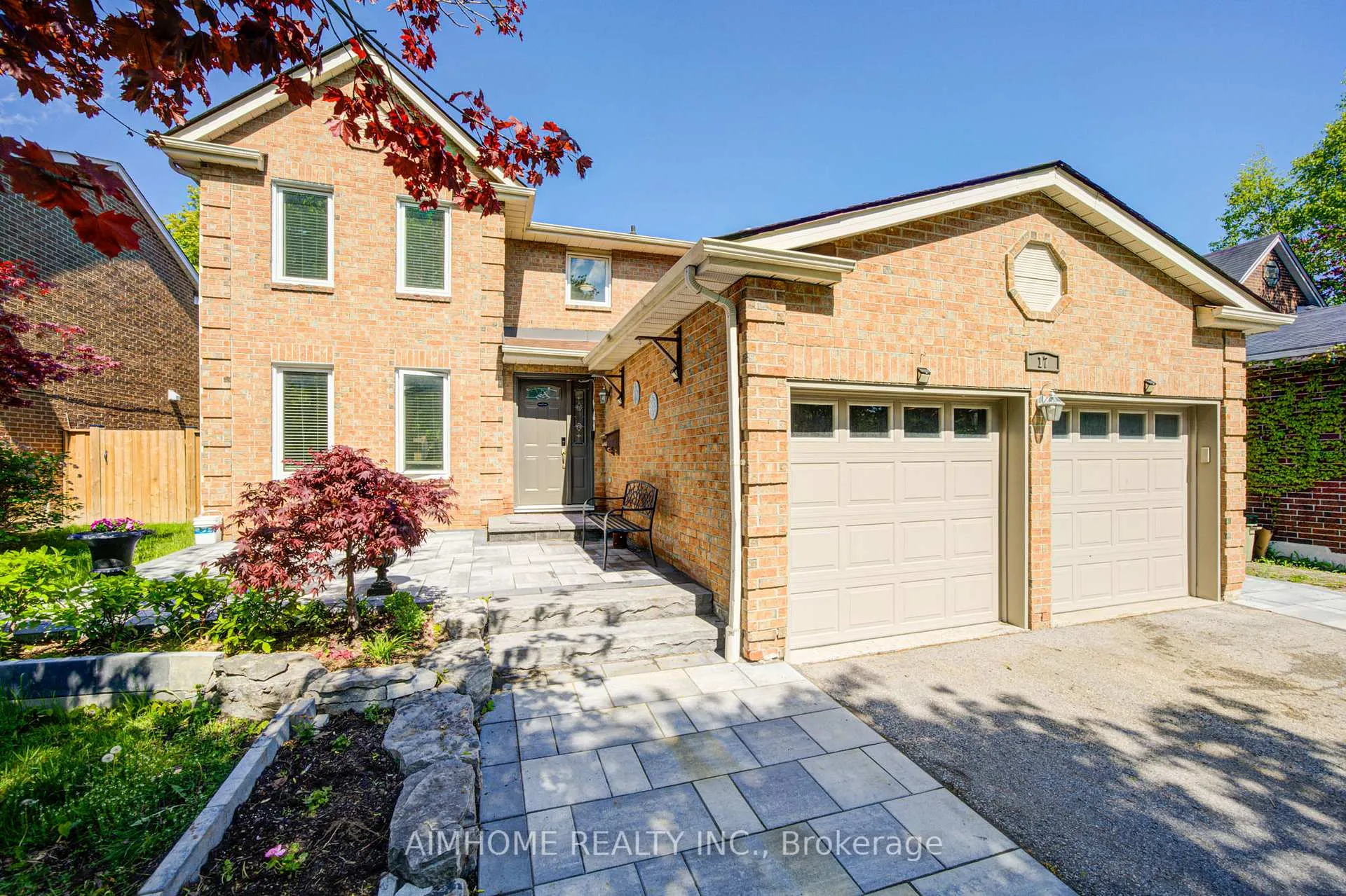 Photo 3 of 17 Garnish Green, Markham, Markham Village — HOMEH