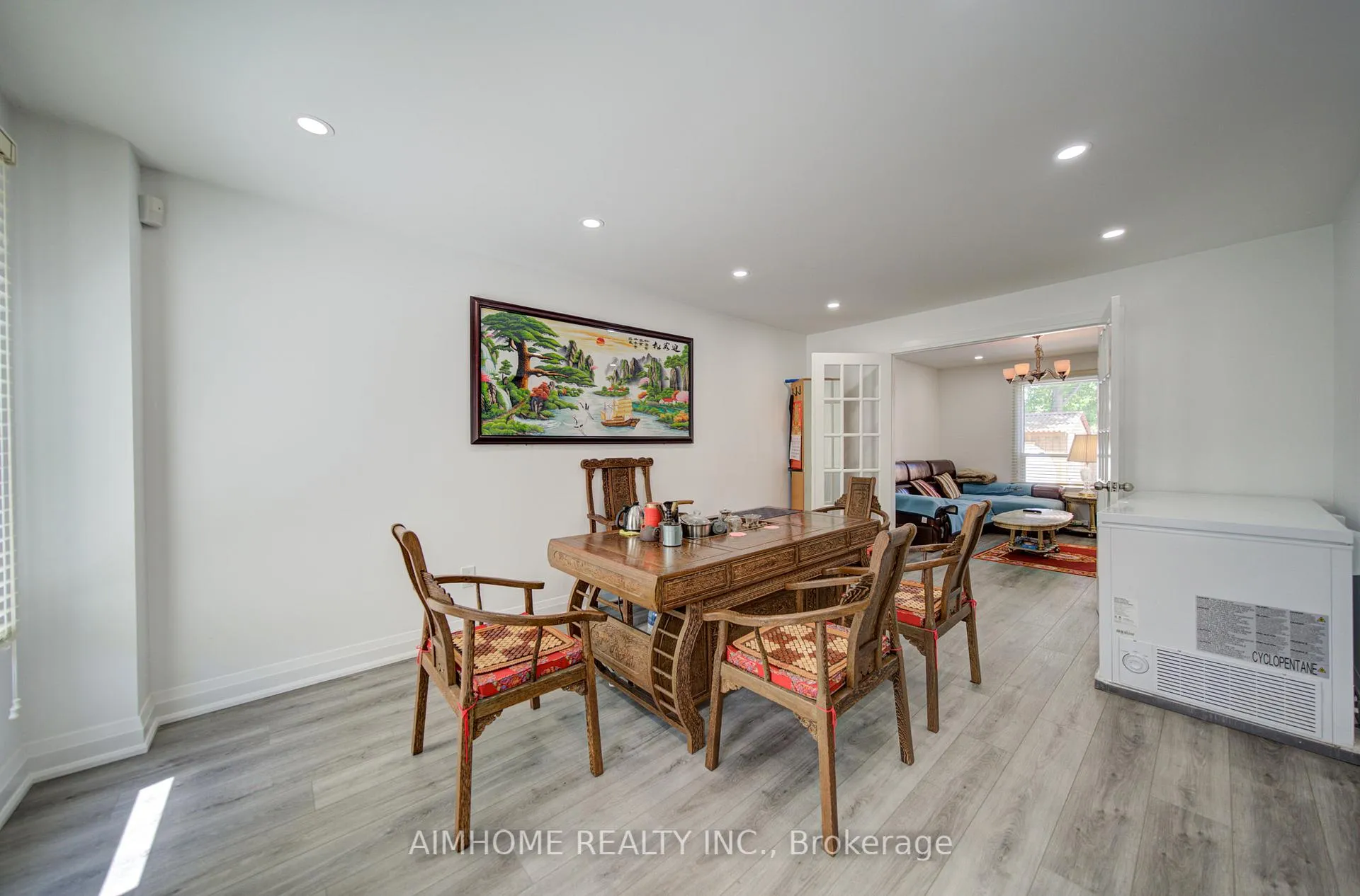 Photo 7 of 17 Garnish Green, Markham, Markham Village — HOMEH