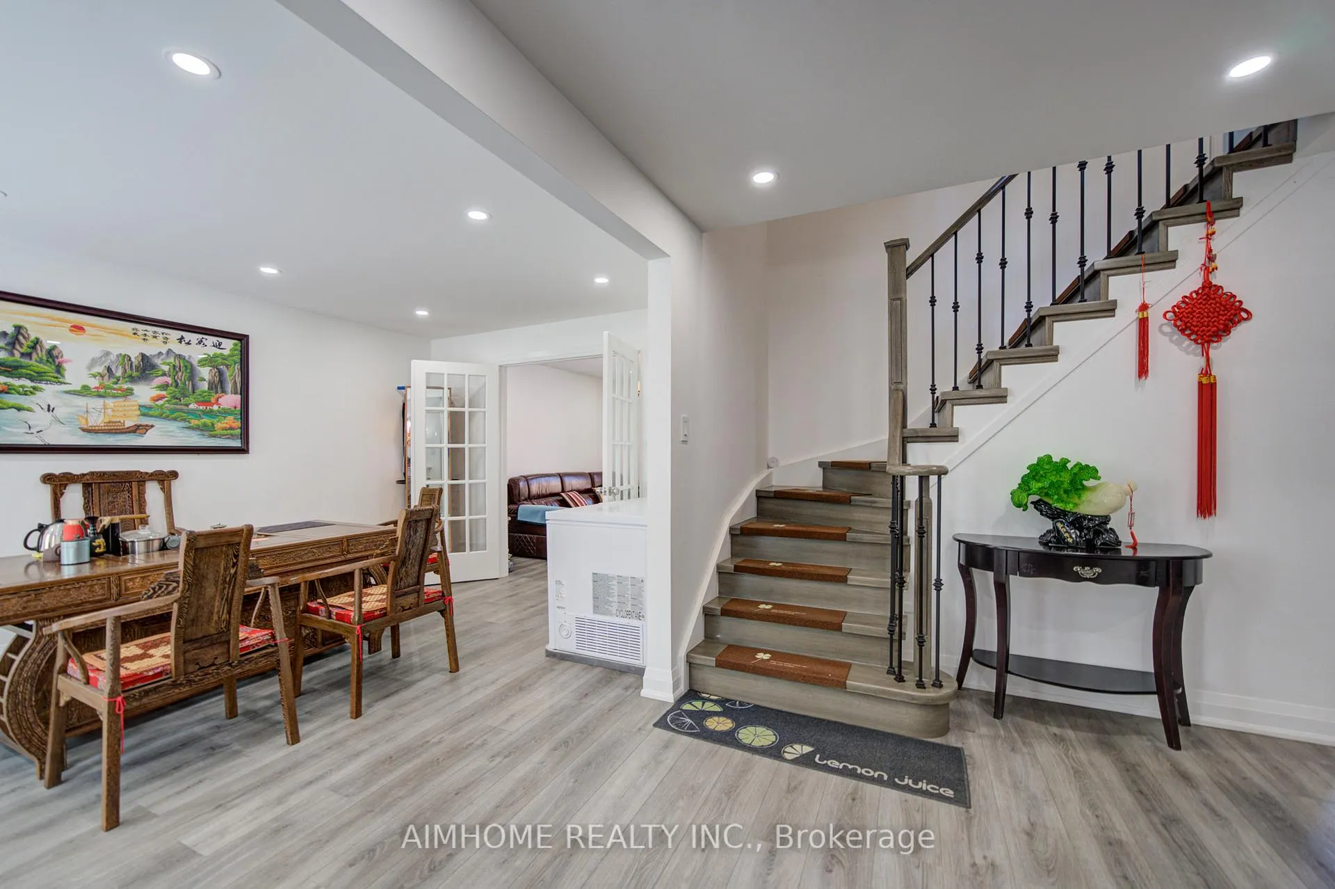 Photo 9 of 17 Garnish Green, Markham, Markham Village — HOMEH