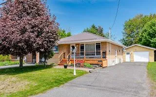 Front of 3301 Ross Avenue