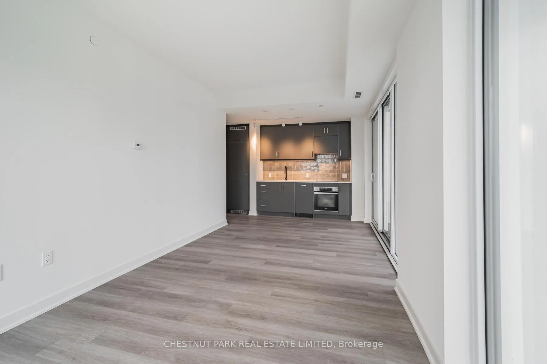 Photo 13 of Unit 1102, 9 Tecumseth Street, Toronto, Niagara — HOMEH
