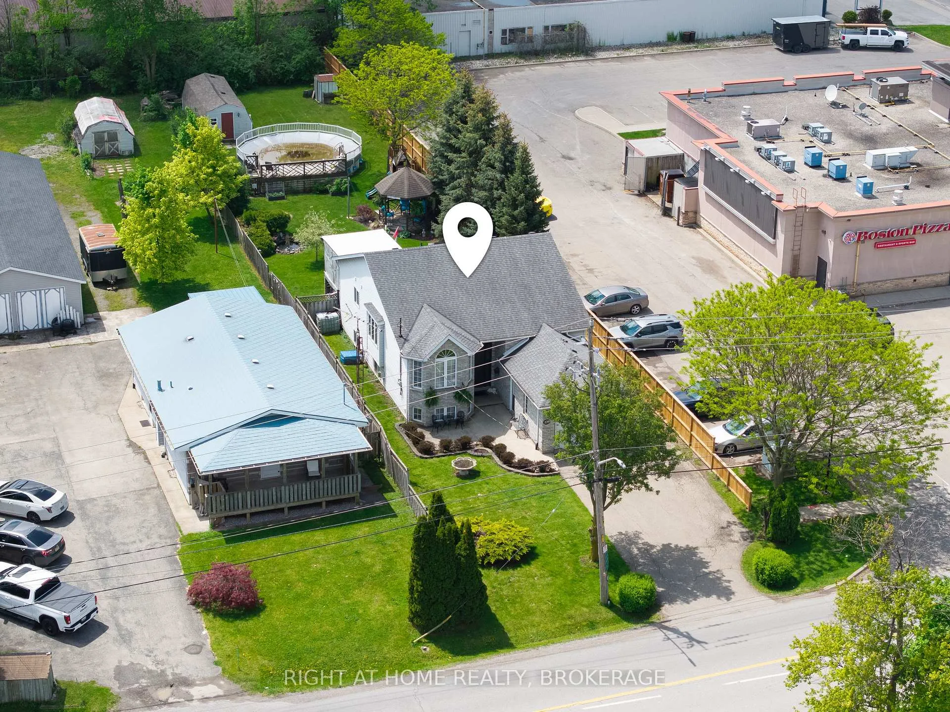 Photo 7 of 139 Quaker Road, Welland, N. Welland — HOMEH