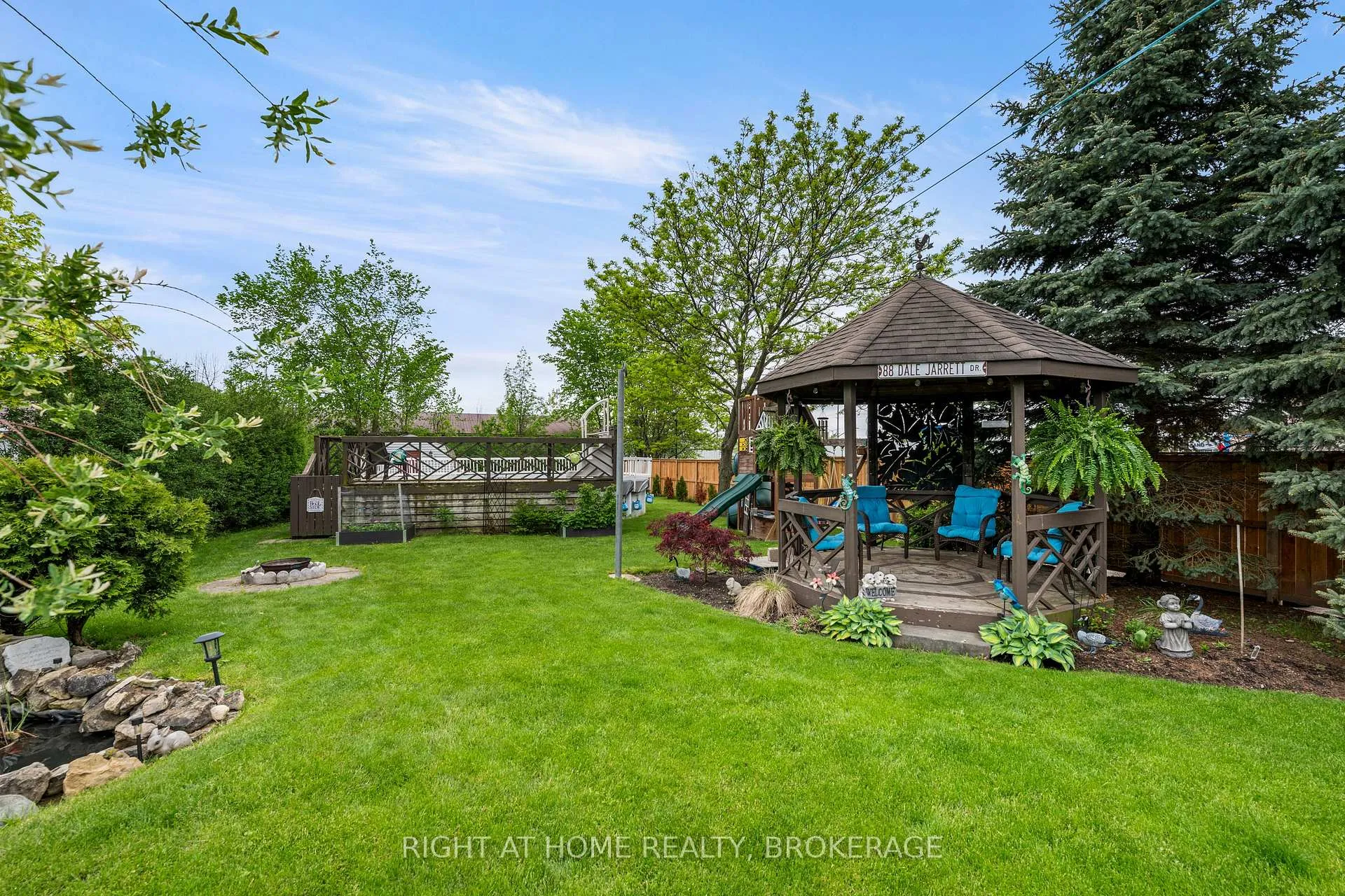 Photo 11 of 139 Quaker Road, Welland, N. Welland — HOMEH