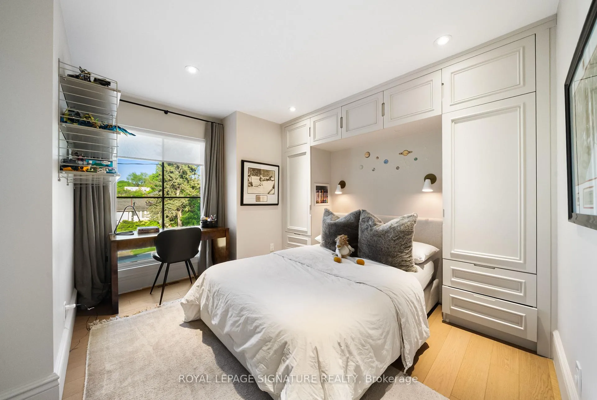 Photo 25 of 186 Humewood Drive, Toronto, Humewood-Cedarvale — HOMEH