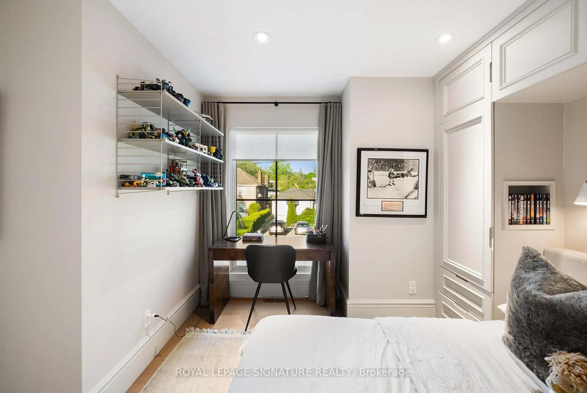Photo 26 of 186 Humewood Drive, Toronto, Humewood-Cedarvale — HOMEH