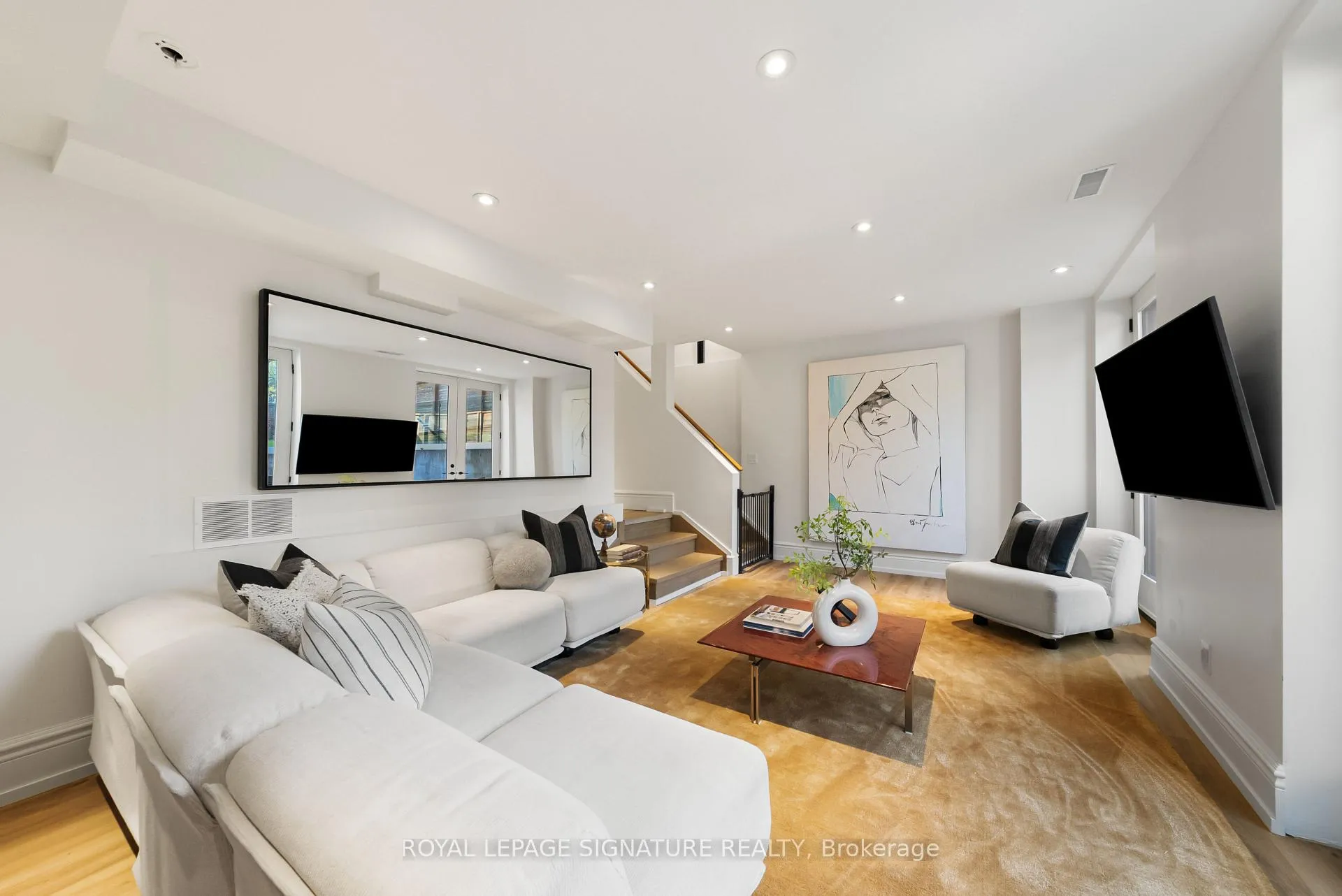 Photo 30 of 186 Humewood Drive, Toronto, Humewood-Cedarvale — HOMEH