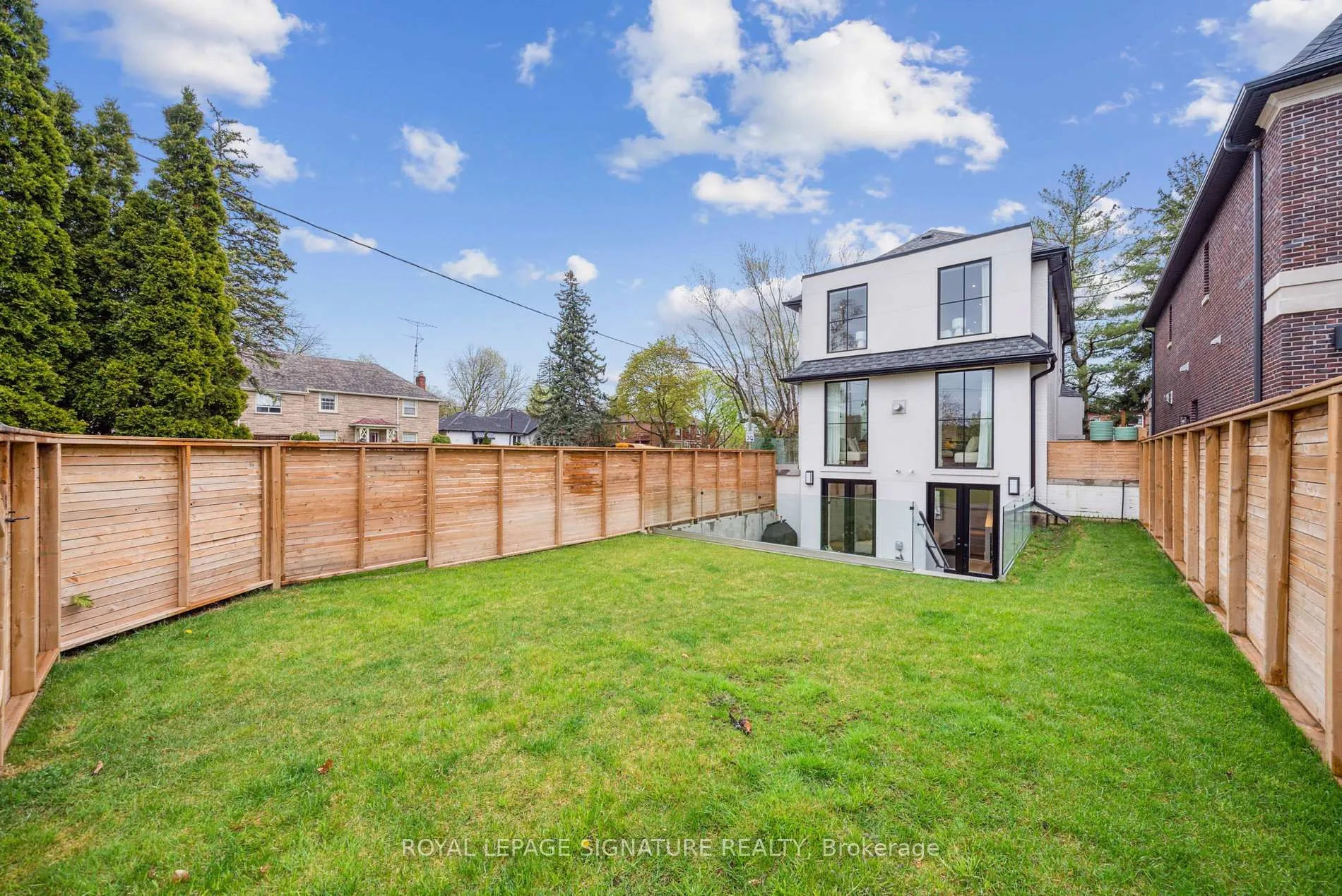 Photo 42 of 186 Humewood Drive, Toronto, Humewood-Cedarvale — HOMEH