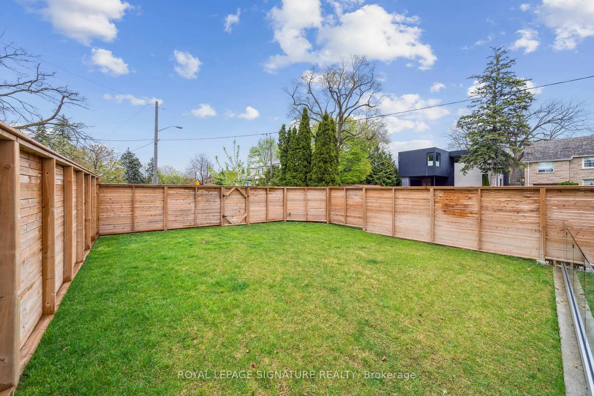 Photo 43 of 186 Humewood Drive, Toronto, Humewood-Cedarvale — HOMEH