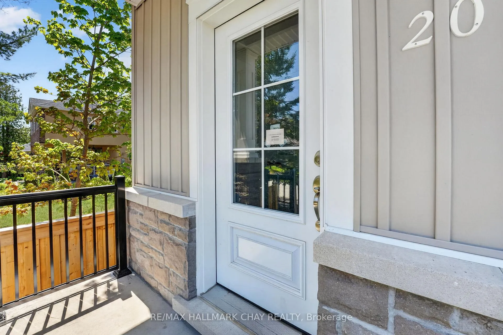 Photo 4 of 20 62 Street S, Wasaga Beach — HOMEH