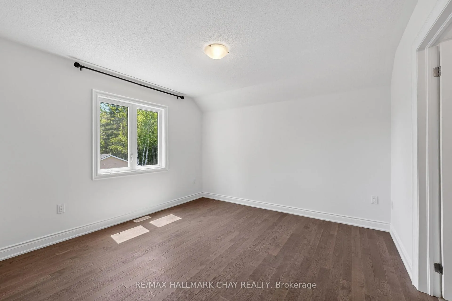 Photo 24 of 20 62 Street S, Wasaga Beach — HOMEH