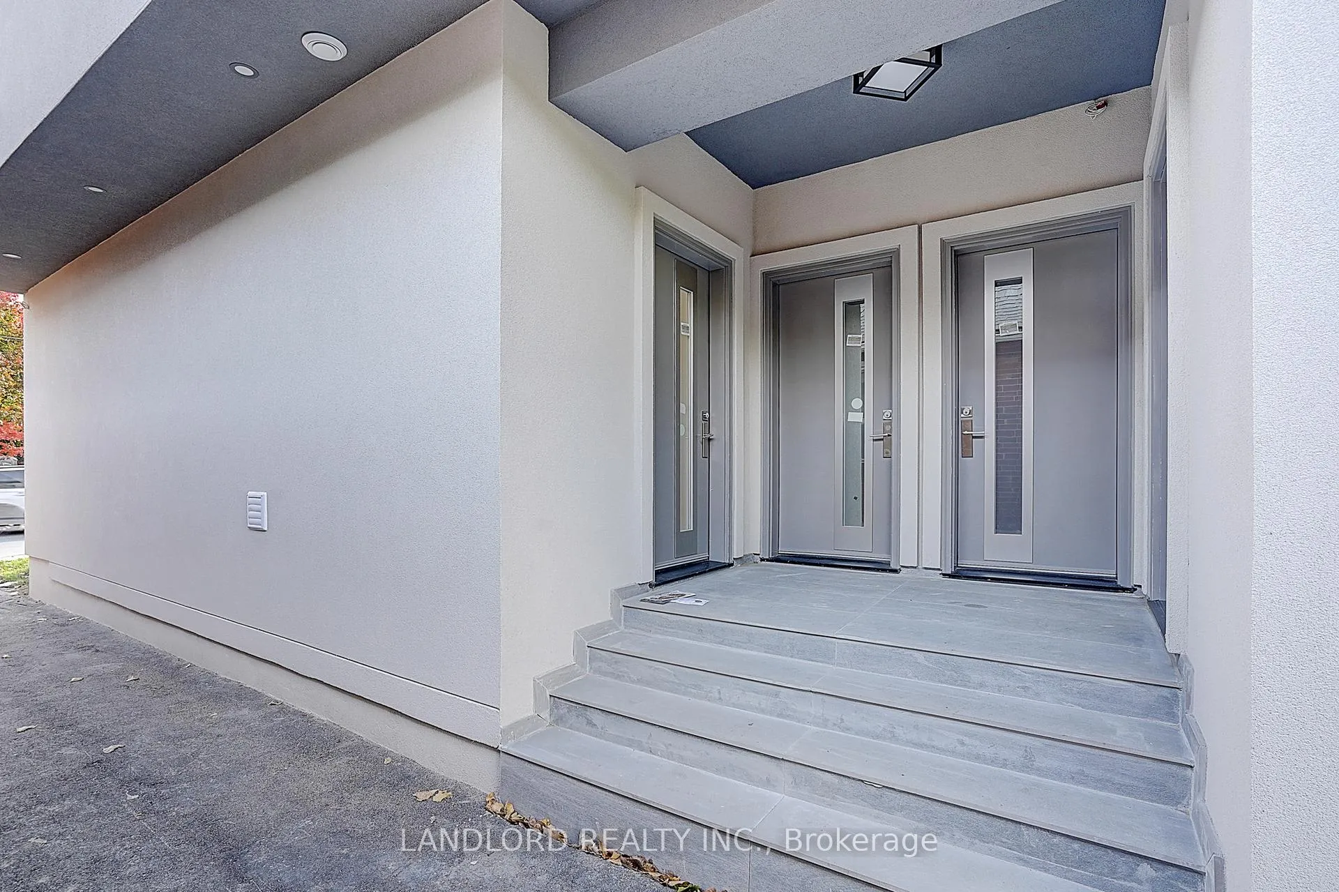 Photo 3 of Unit Unit 2, 1344 Pape Avenue, Toronto, Broadview North — HOMEH