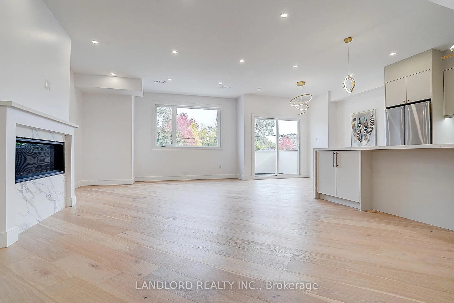 Photo 6 of Unit Unit 2, 1344 Pape Avenue, Toronto, Broadview North — HOMEH
