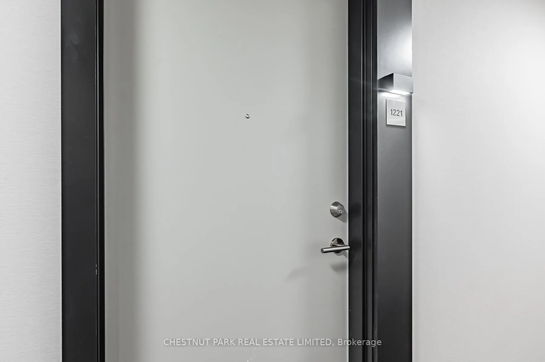 Photo 2 of Unit 1221, 2 David Eyer Road, Richmond Hill, Rural Richmond Hill — HOMEH