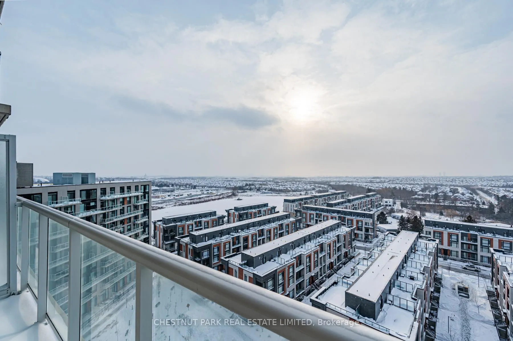 Photo 6 of Unit 1221, 2 David Eyer Road, Richmond Hill, Rural Richmond Hill — HOMEH