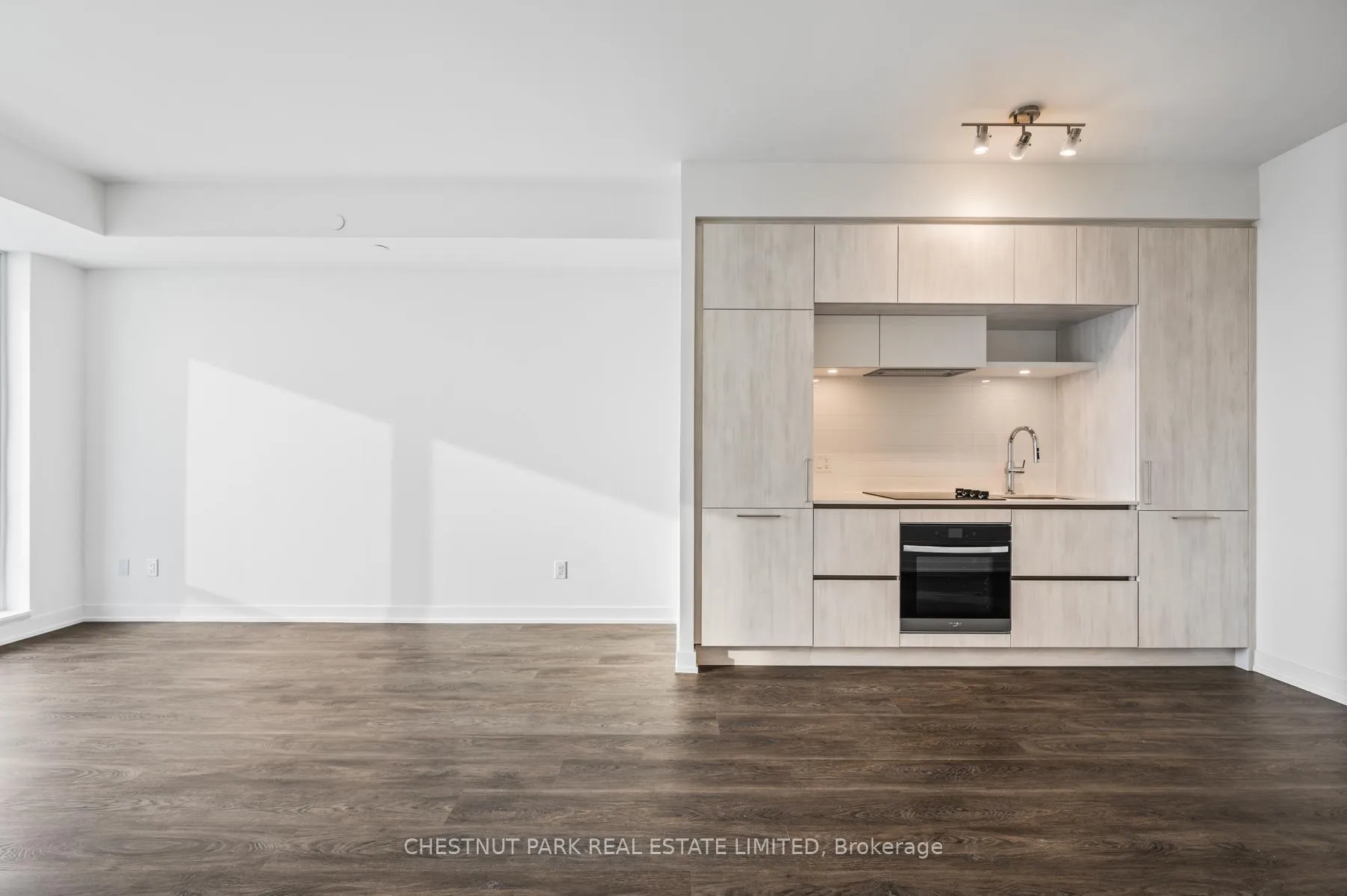 Photo 12 of Unit 1221, 2 David Eyer Road, Richmond Hill, Rural Richmond Hill — HOMEH