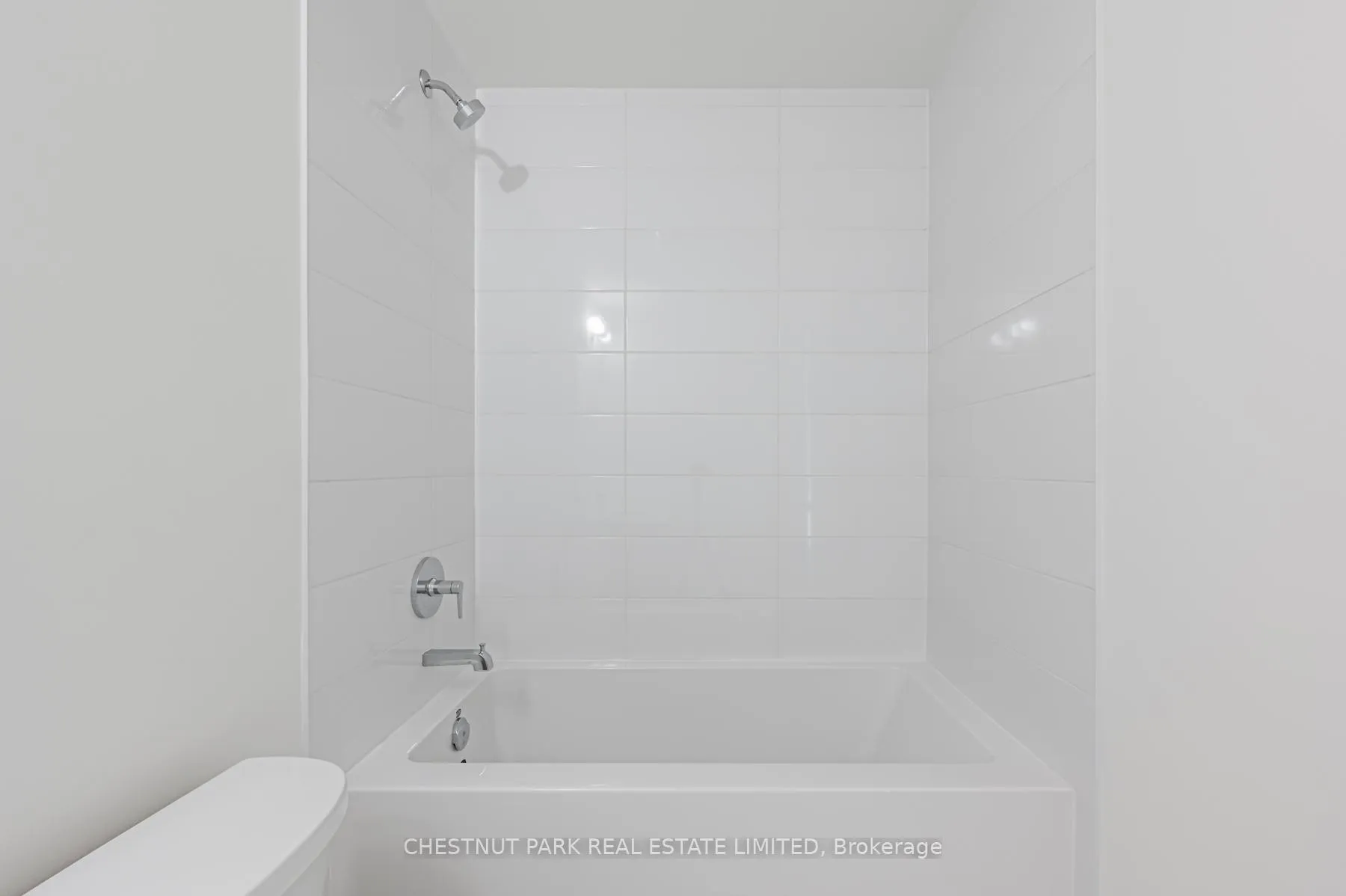 Photo 14 of Unit 1221, 2 David Eyer Road, Richmond Hill, Rural Richmond Hill — HOMEH