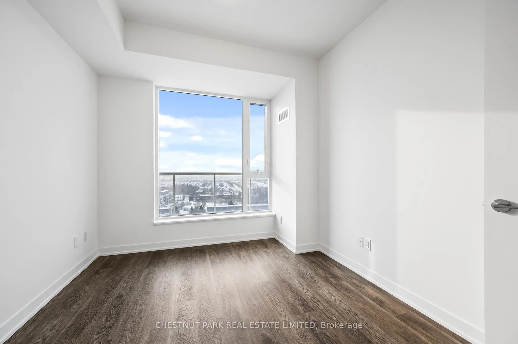 Photo 19 of Unit 1221, 2 David Eyer Road, Richmond Hill, Rural Richmond Hill — HOMEH
